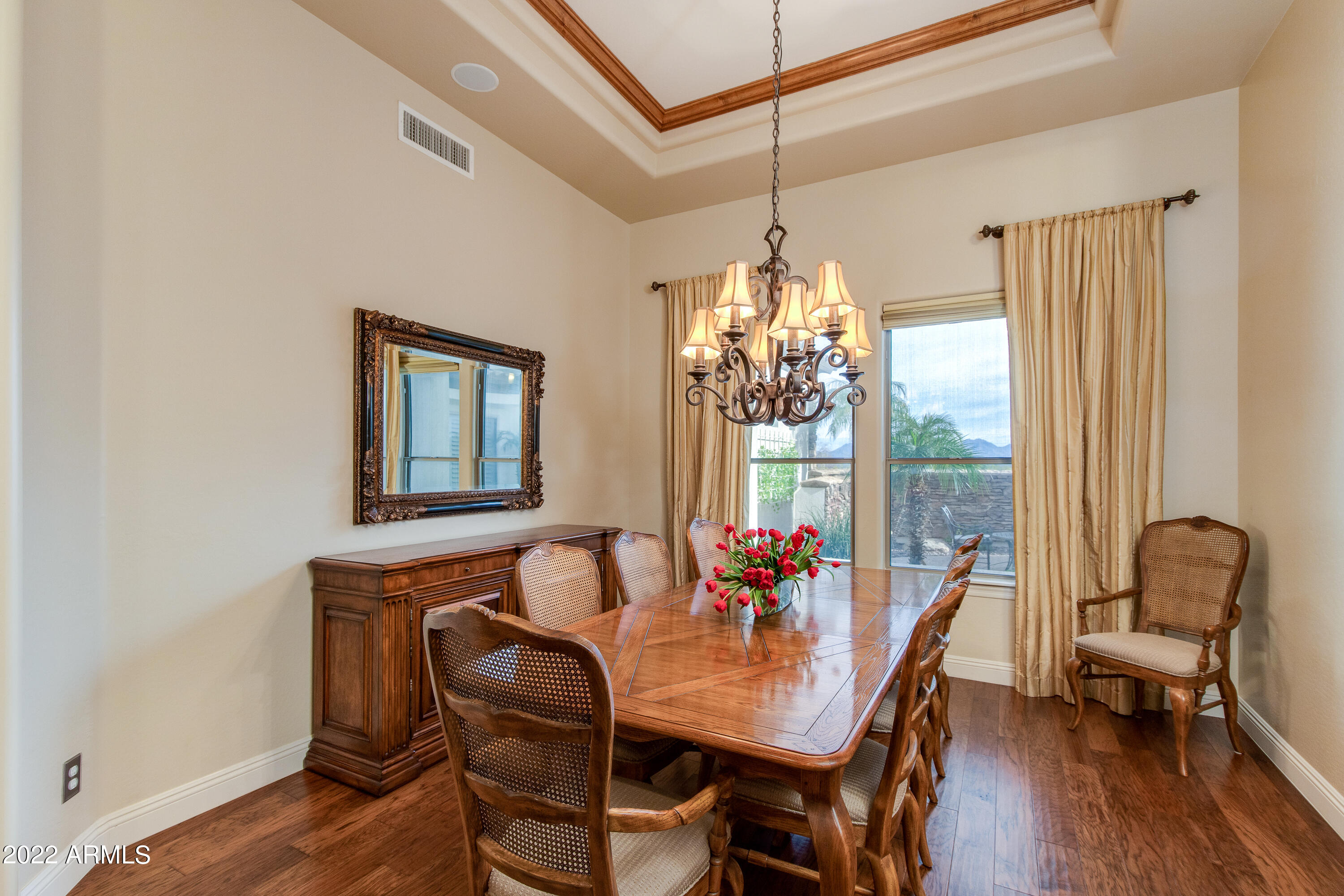 2739 E Redfield Road