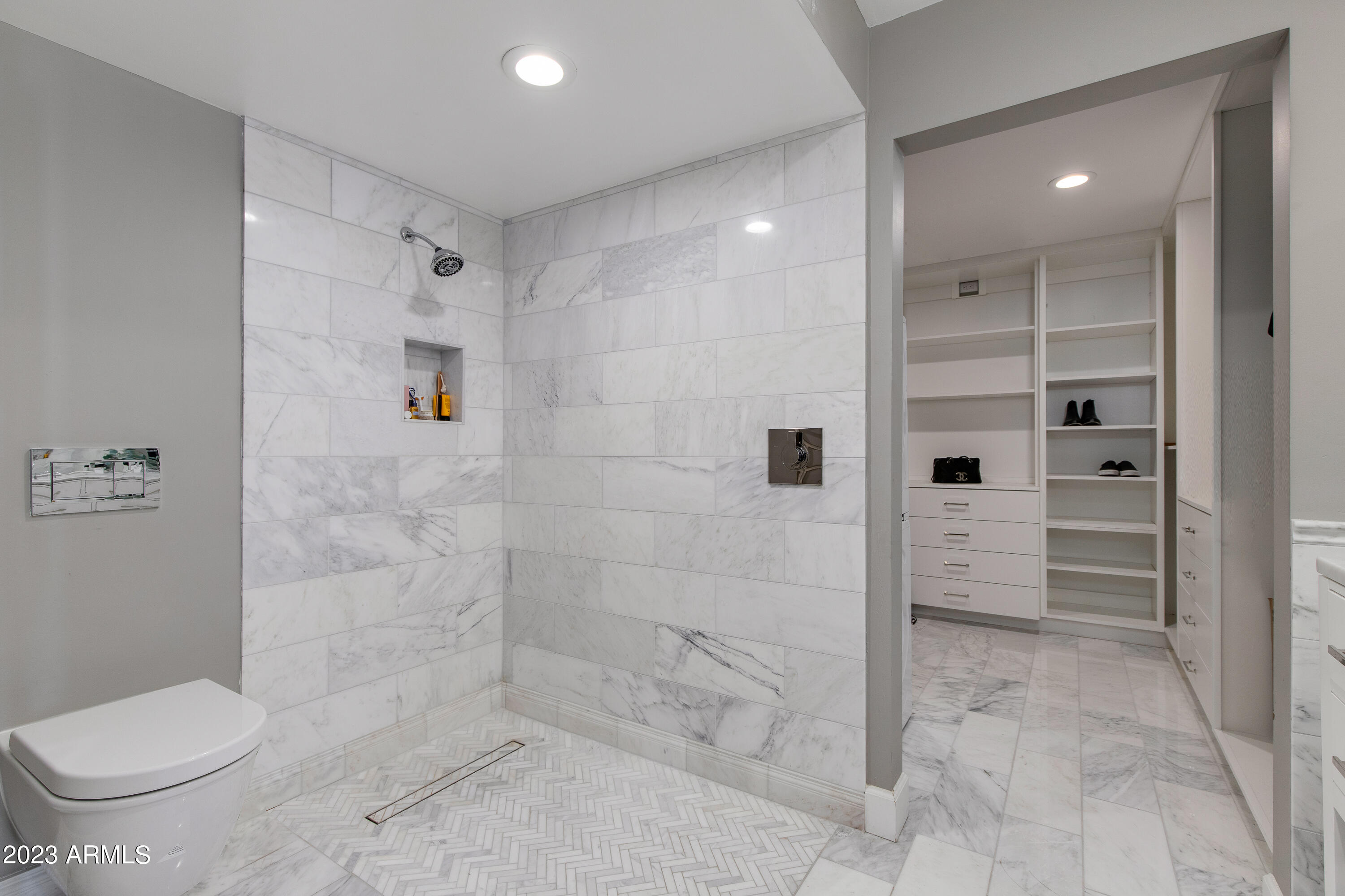 5207 N 24TH Street, 103
