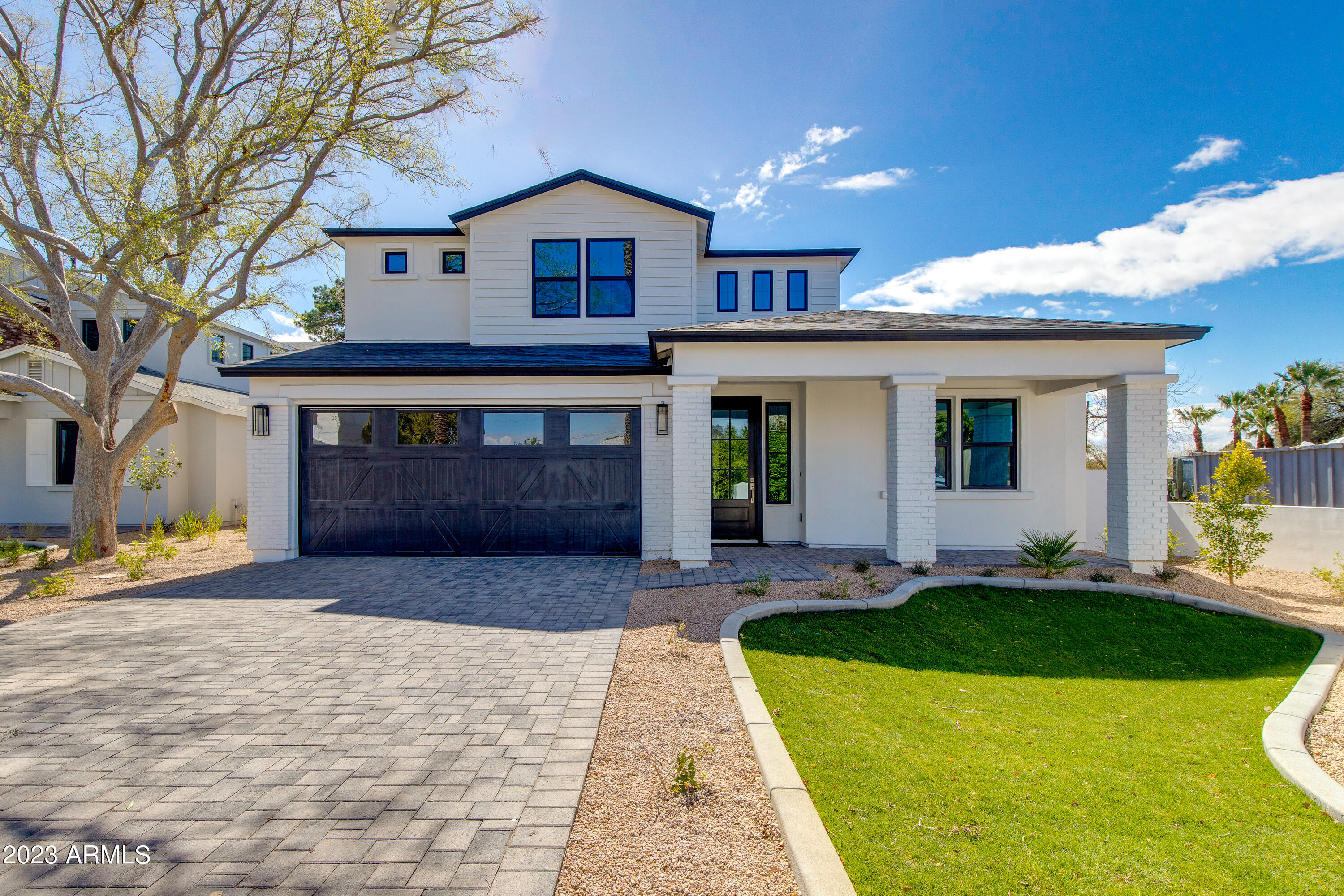 4003 E HAZELWOOD Street