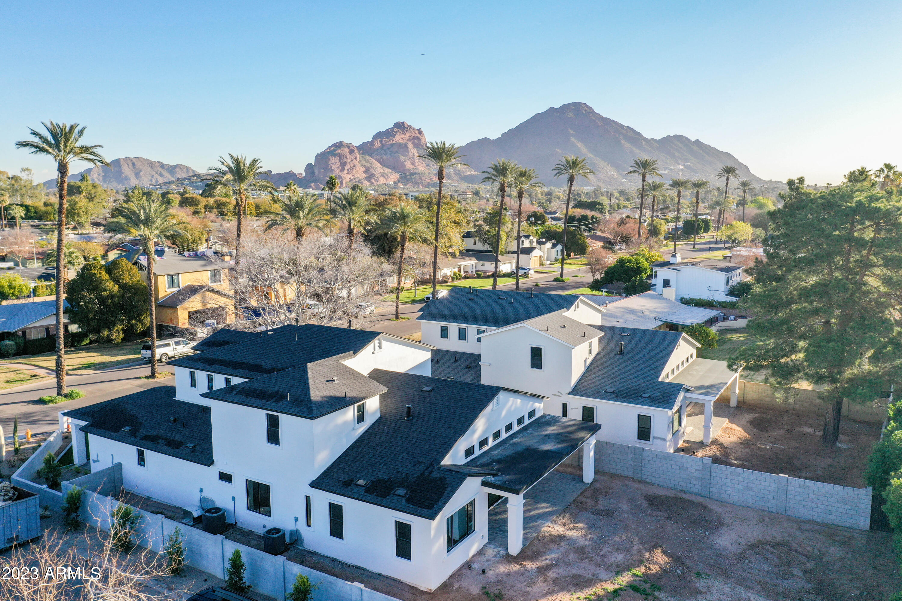 4003 E HAZELWOOD Street