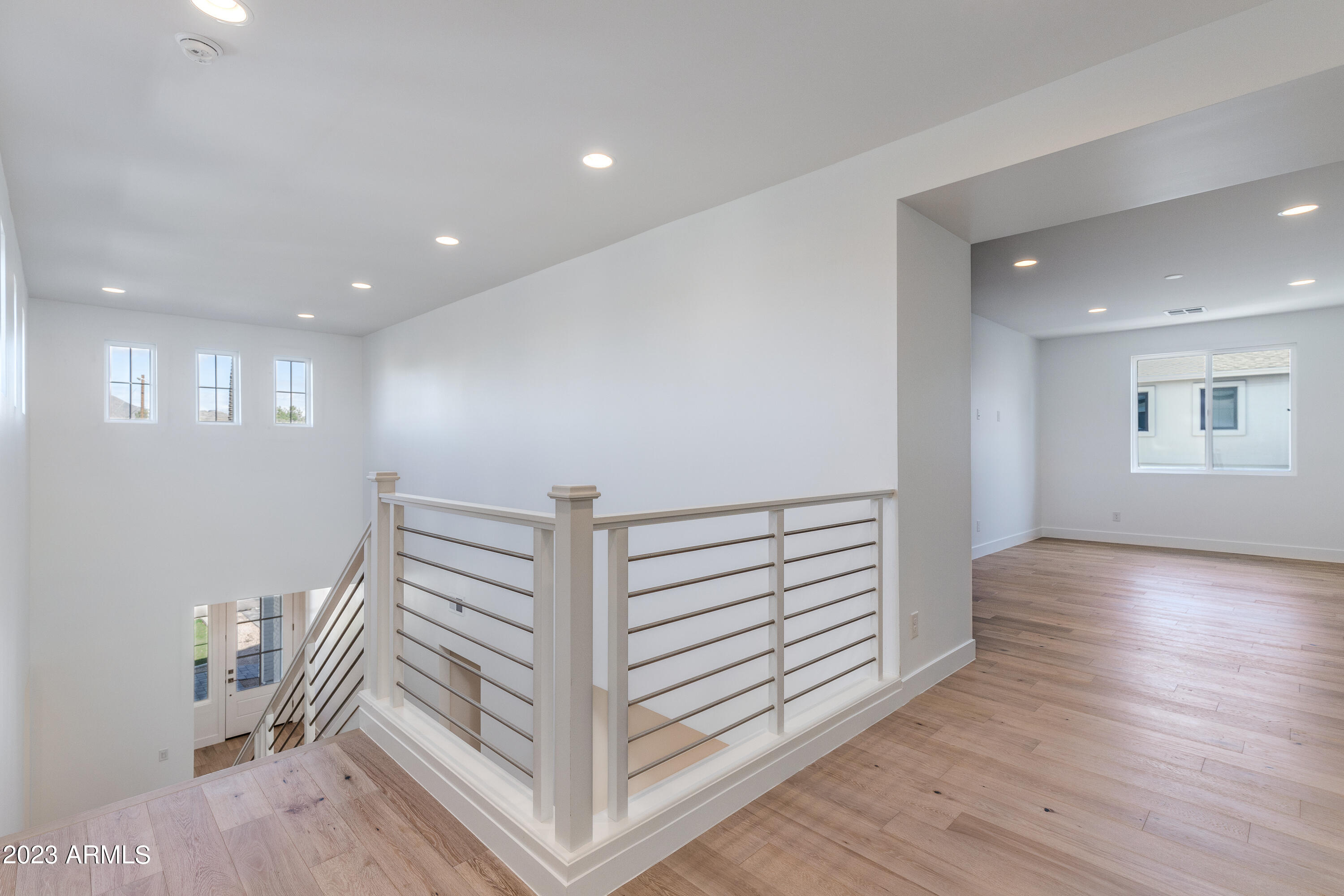 4003 E HAZELWOOD Street