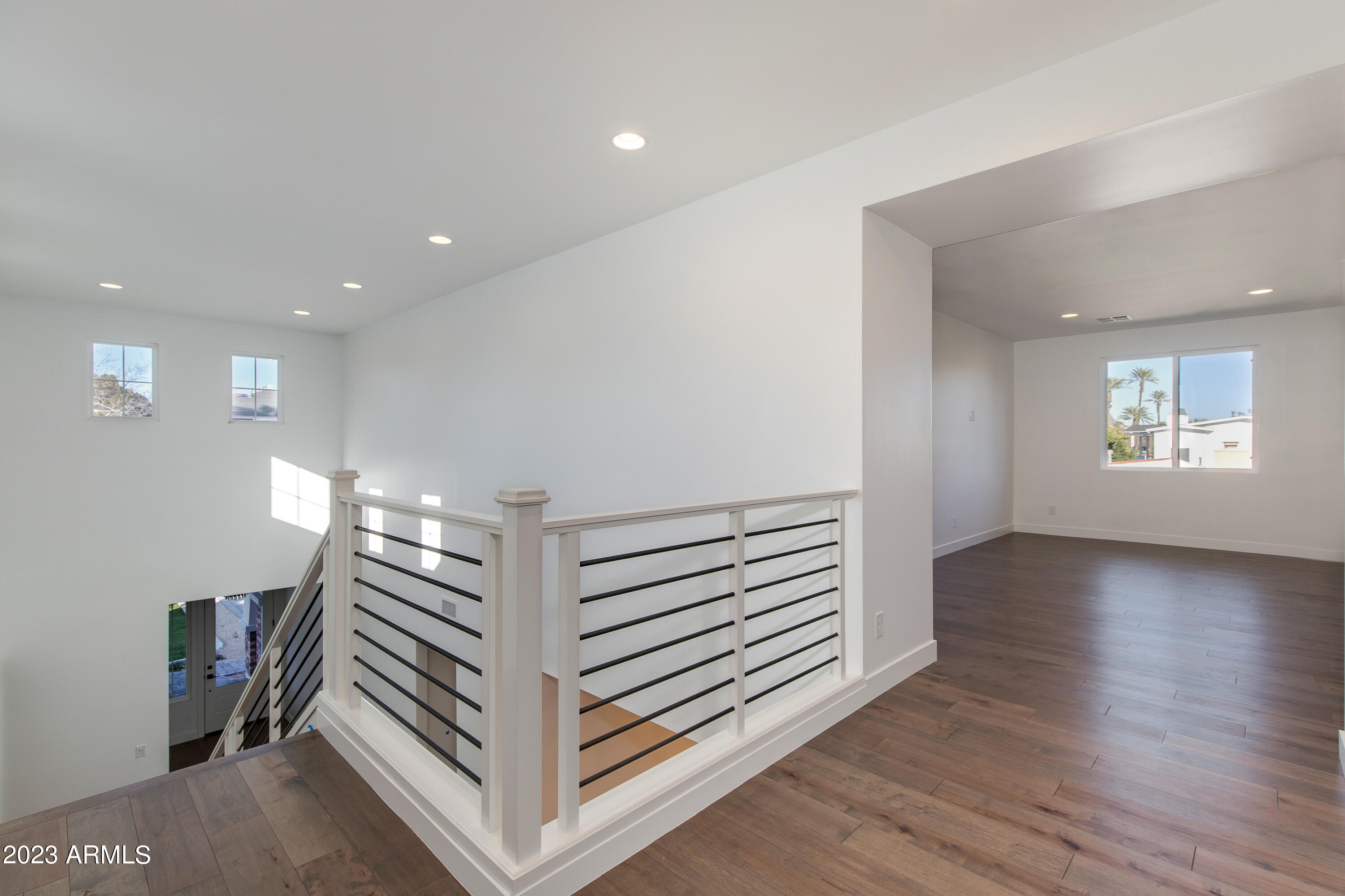 4007 E Hazelwood Street