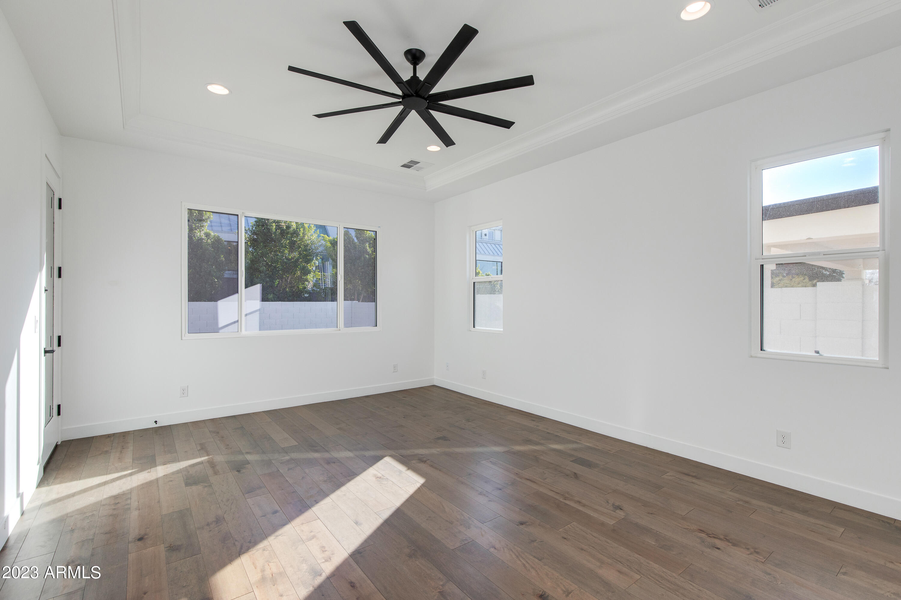 4007 E Hazelwood Street