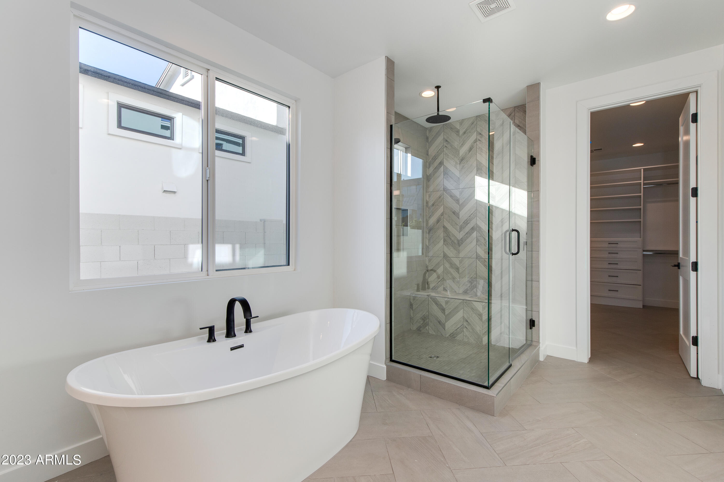 4007 E Hazelwood Street