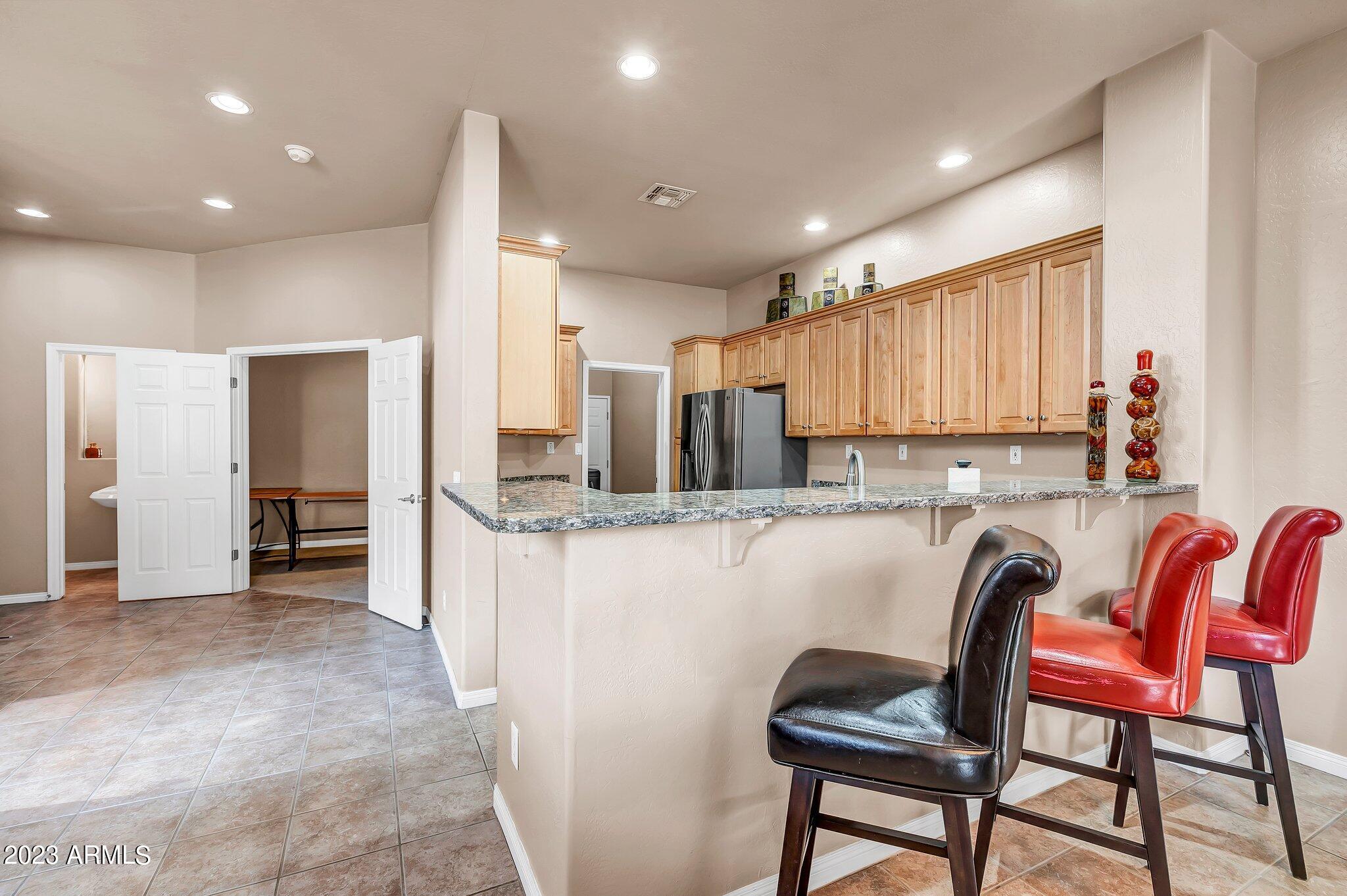 3131 E LEGACY Drive, 1087