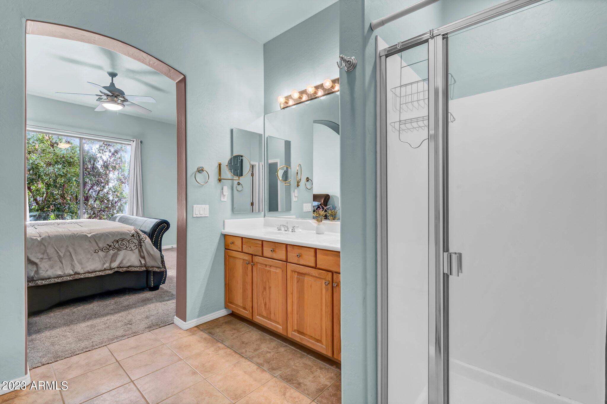 3131 E LEGACY Drive, 1087