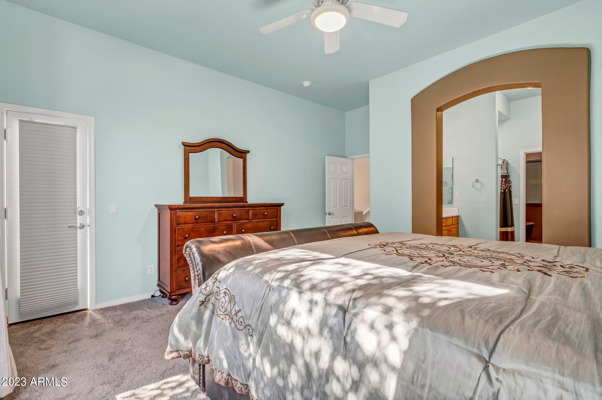 3131 E LEGACY Drive, 1087