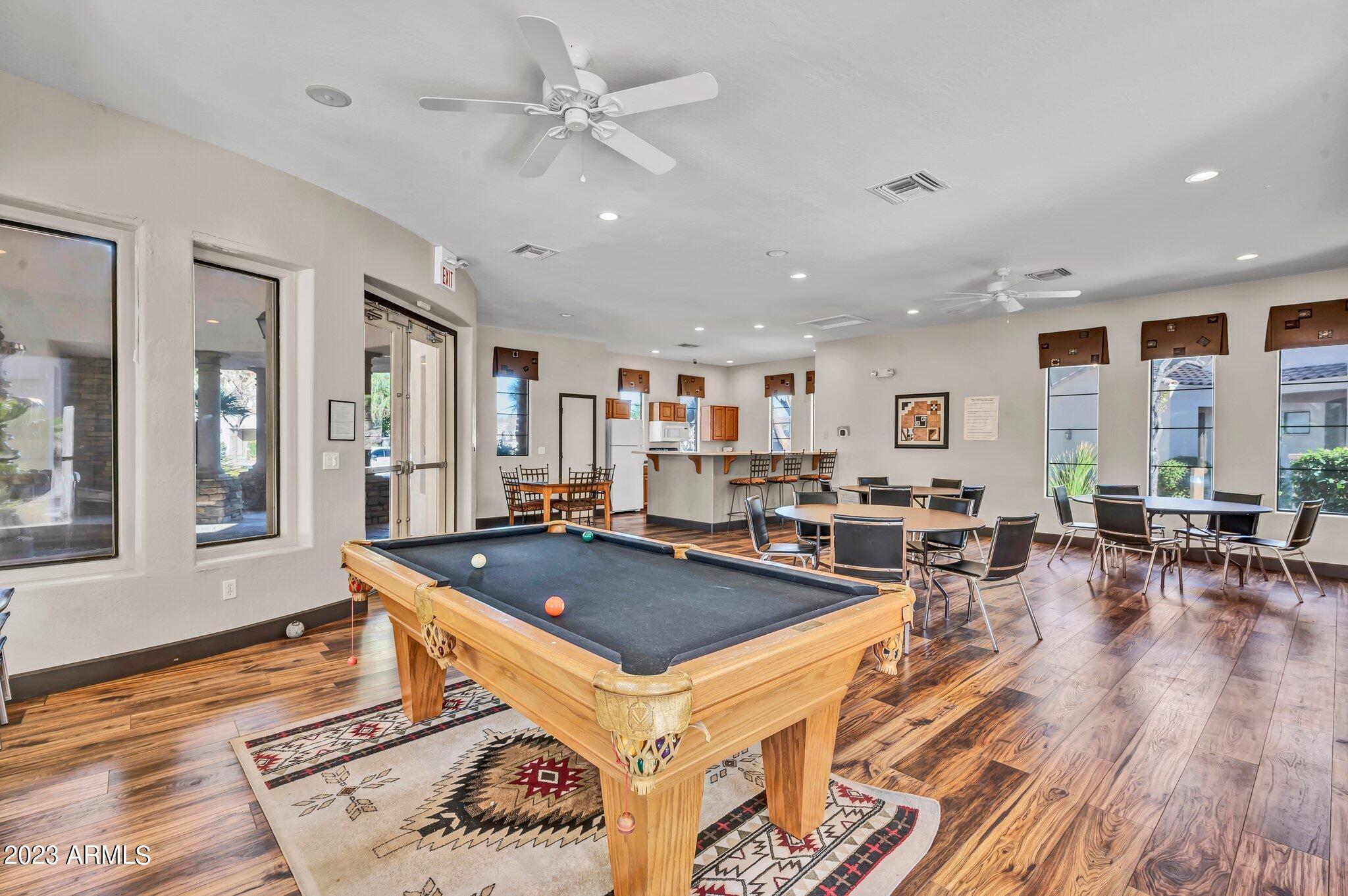 3131 E LEGACY Drive, 1087