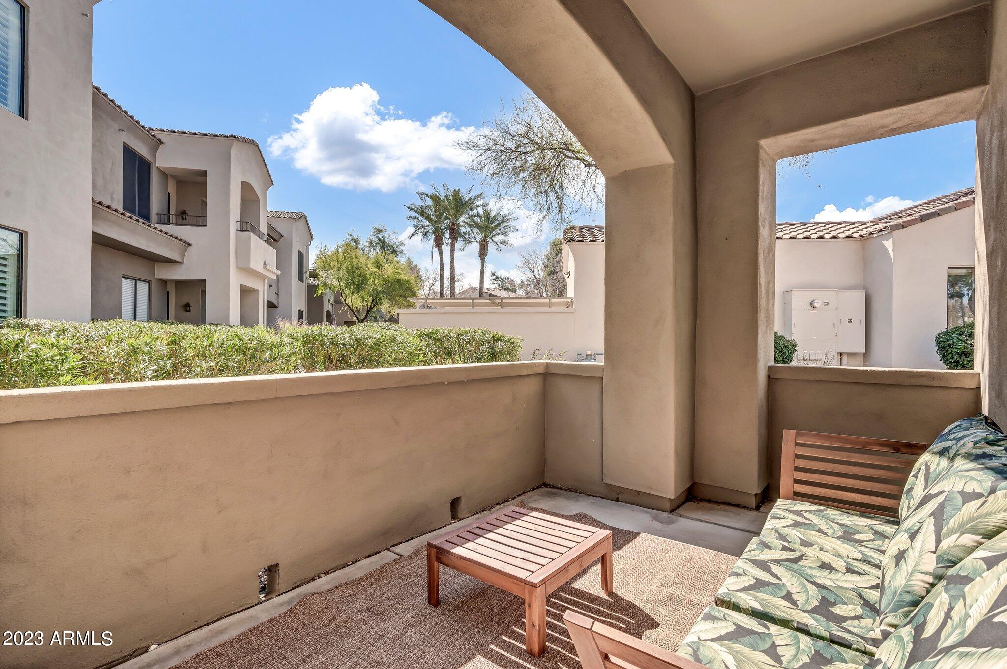 3131 E LEGACY Drive, 1087
