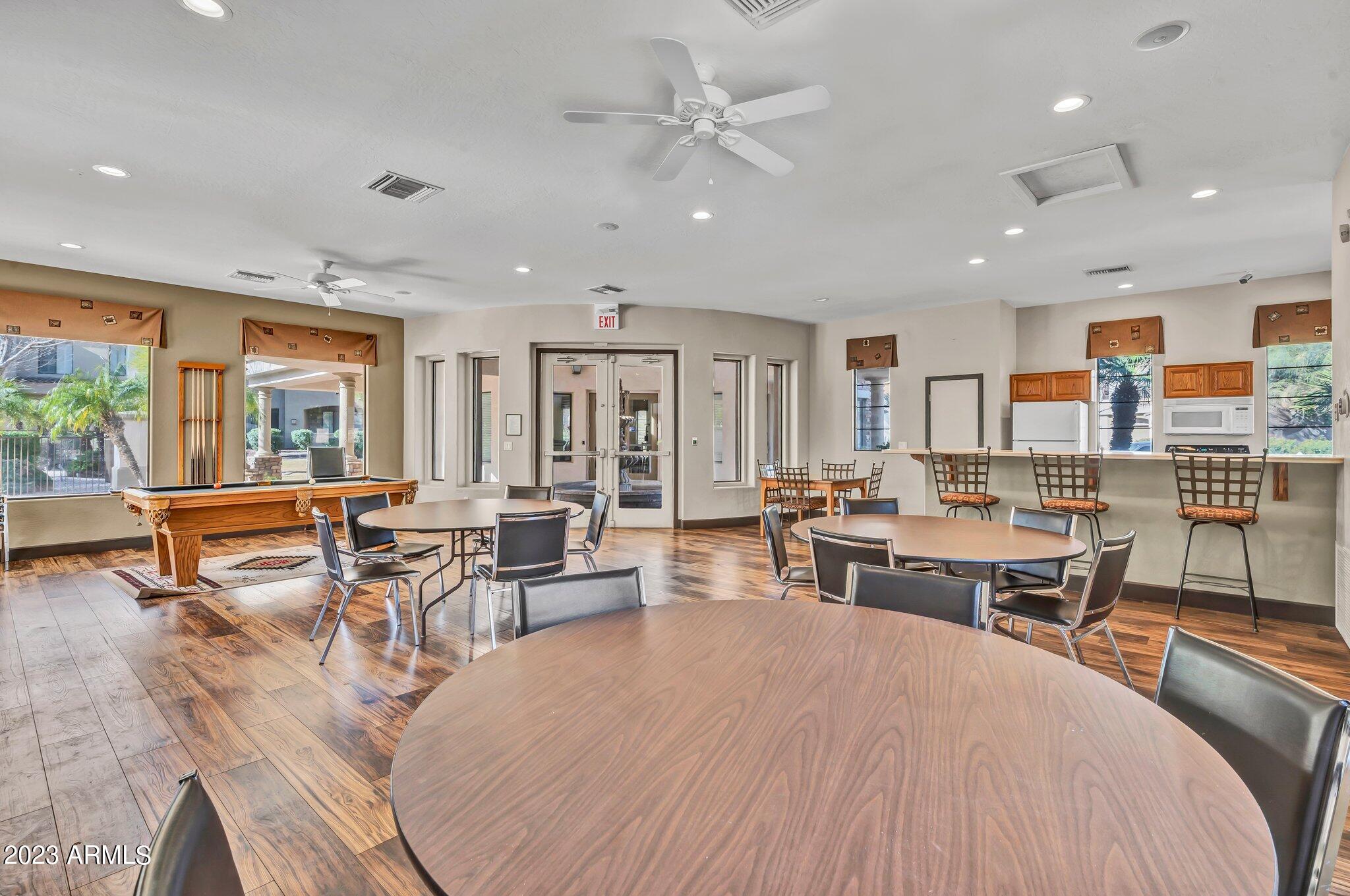 3131 E LEGACY Drive, 1087