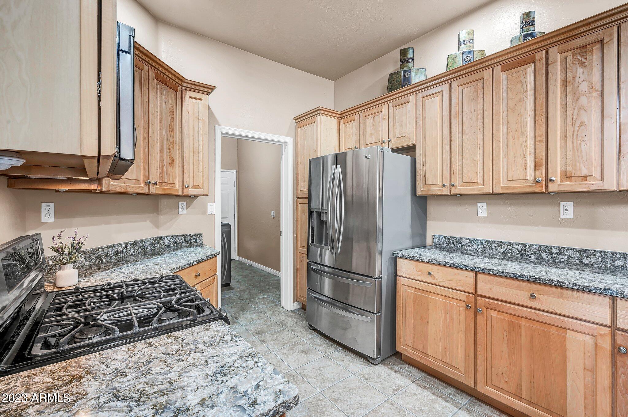 3131 E LEGACY Drive, 1087