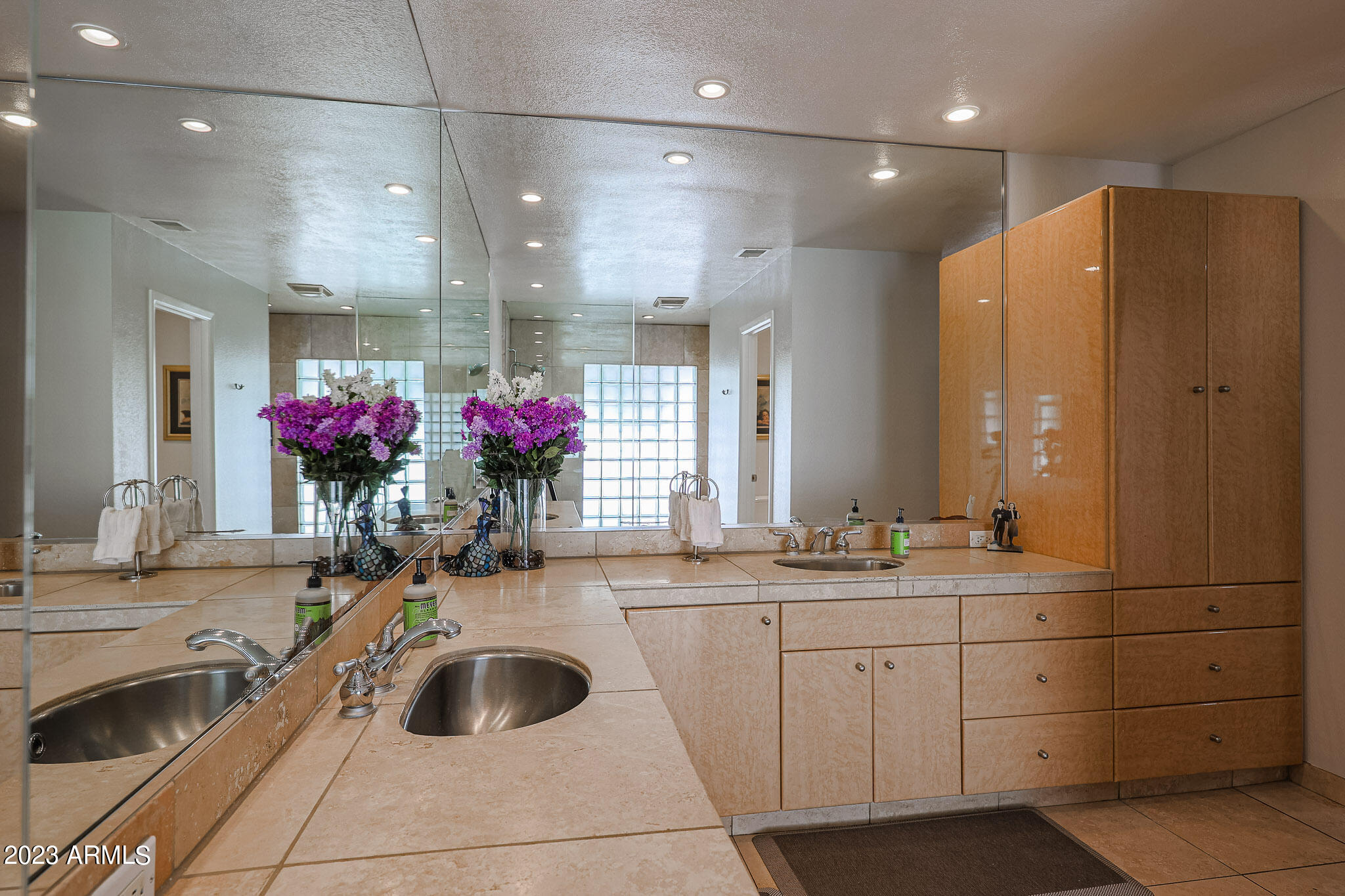 8140 N DREAMY DRAW Drive