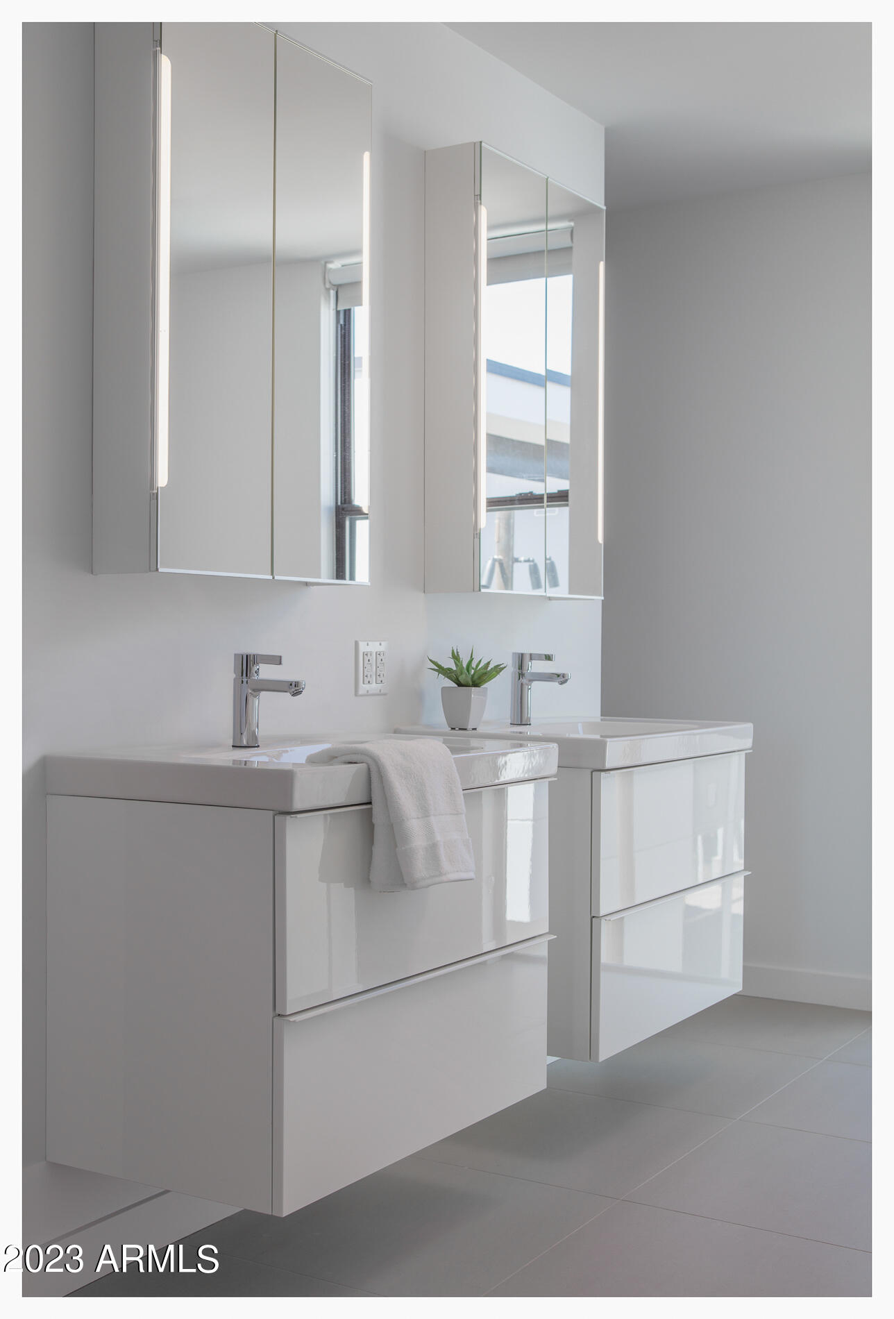 1717 N 1ST Avenue, 105