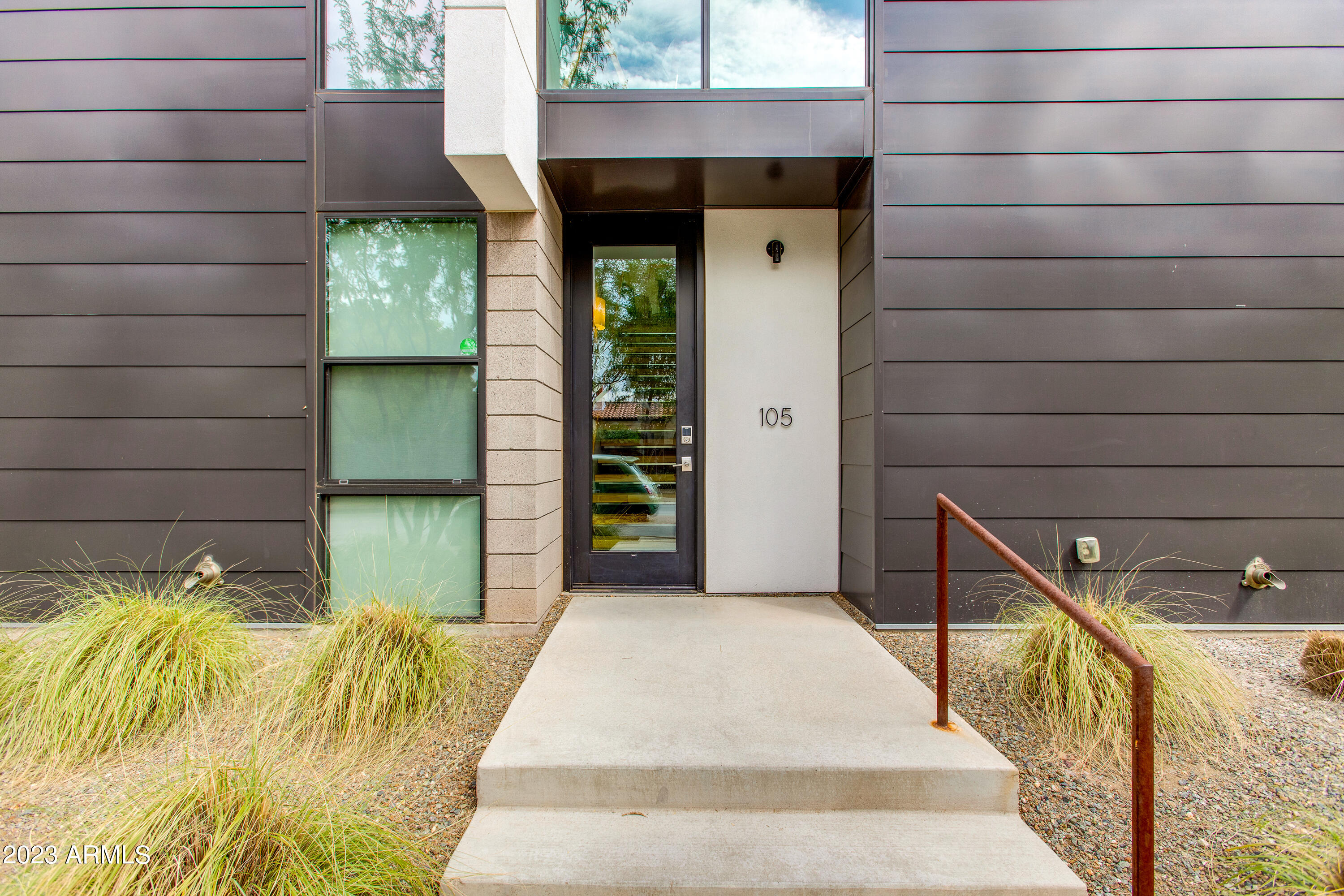 1717 N 1ST Avenue, 105