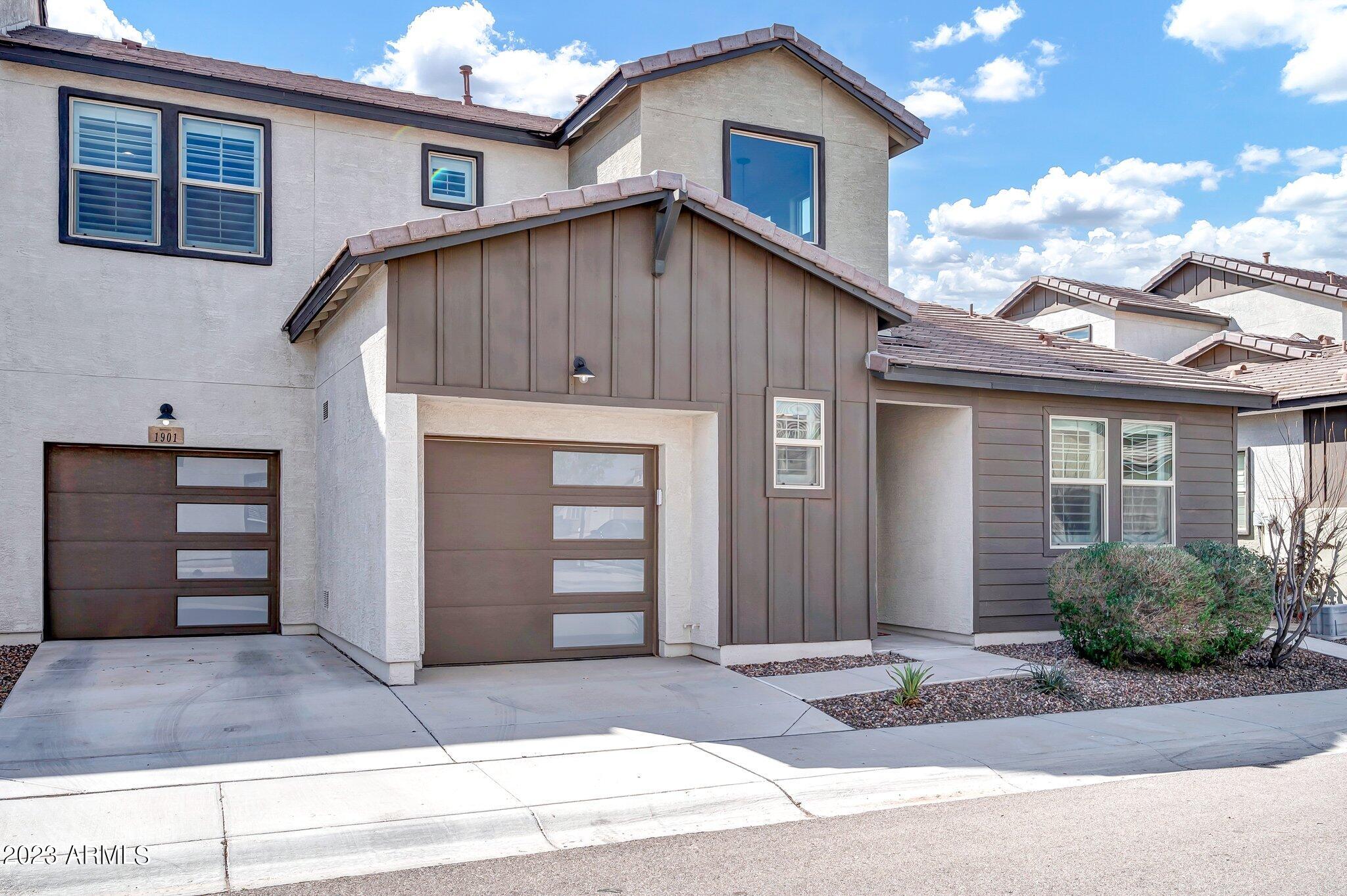1901 E LANTANA Drive