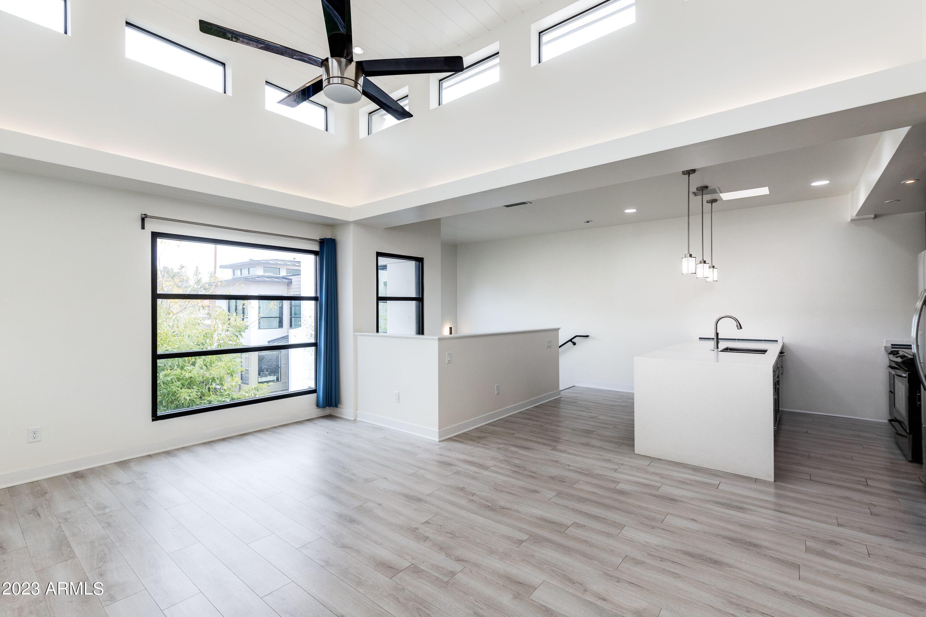 1301 W 4th Street, 1007