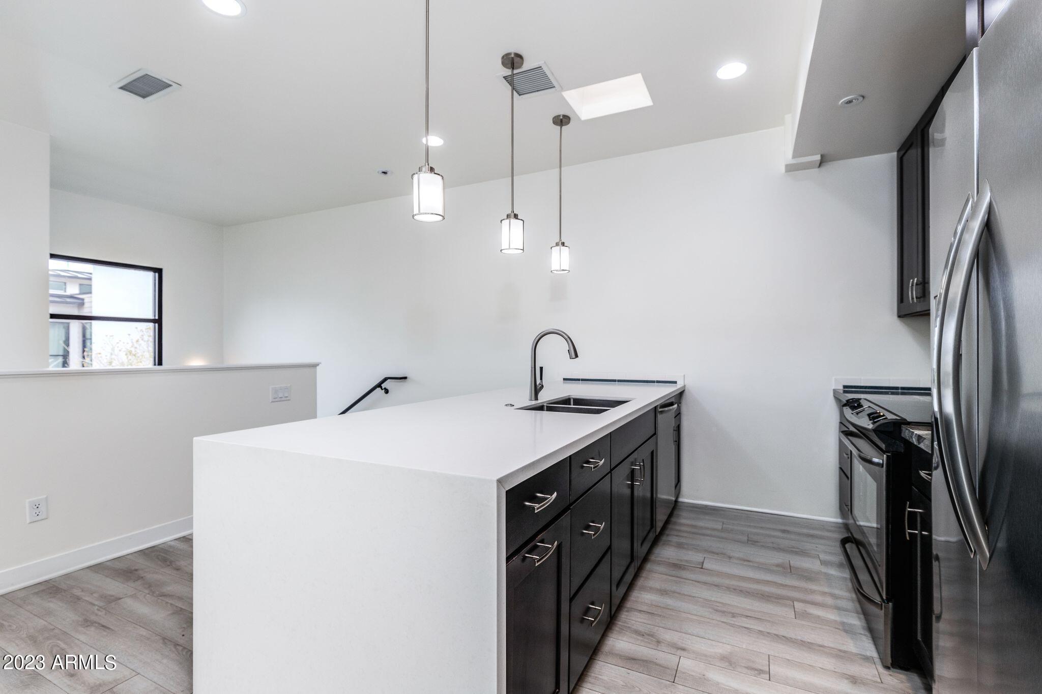 1301 W 4th Street, 1007