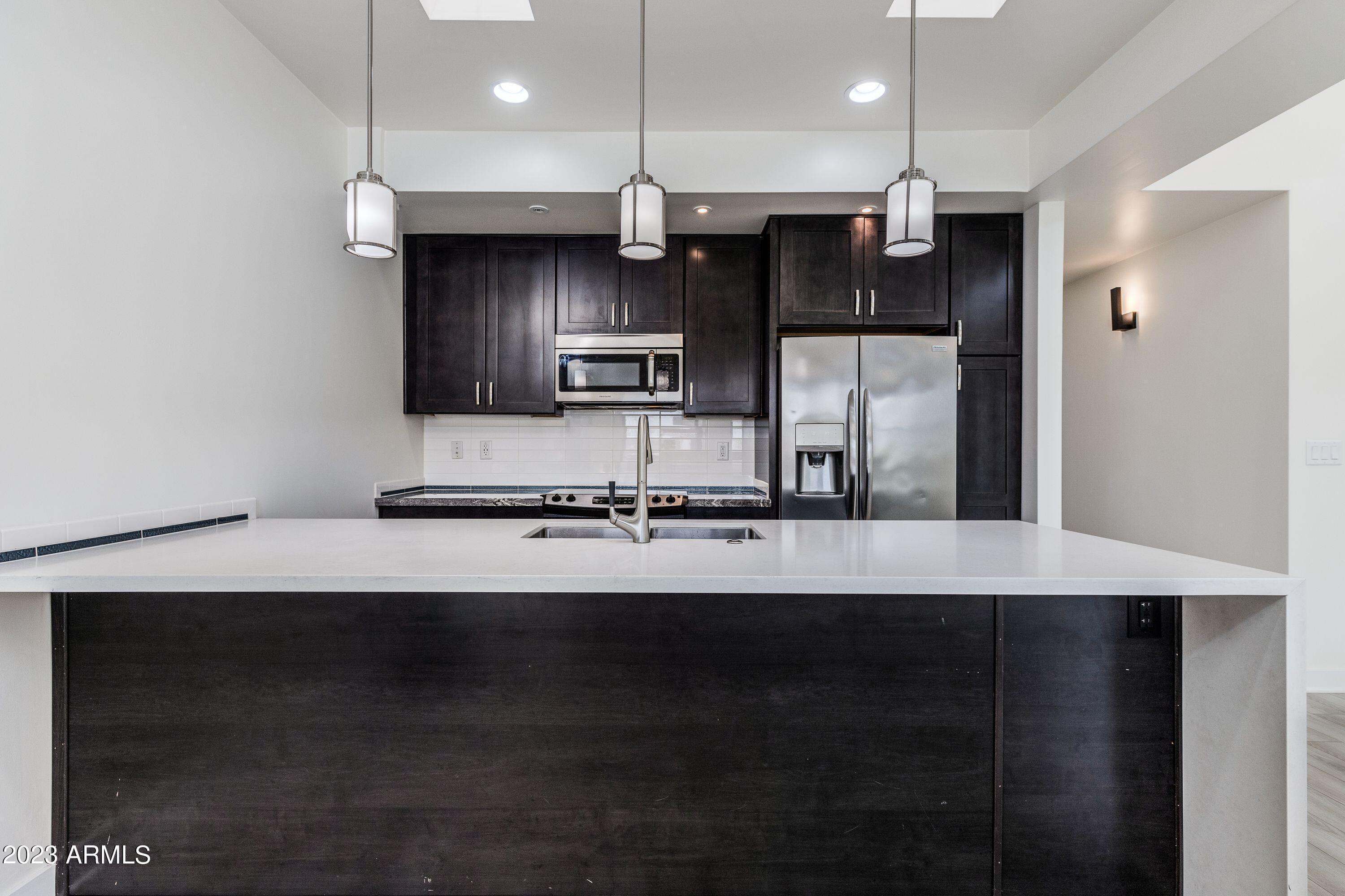 1301 W 4th Street, 1007