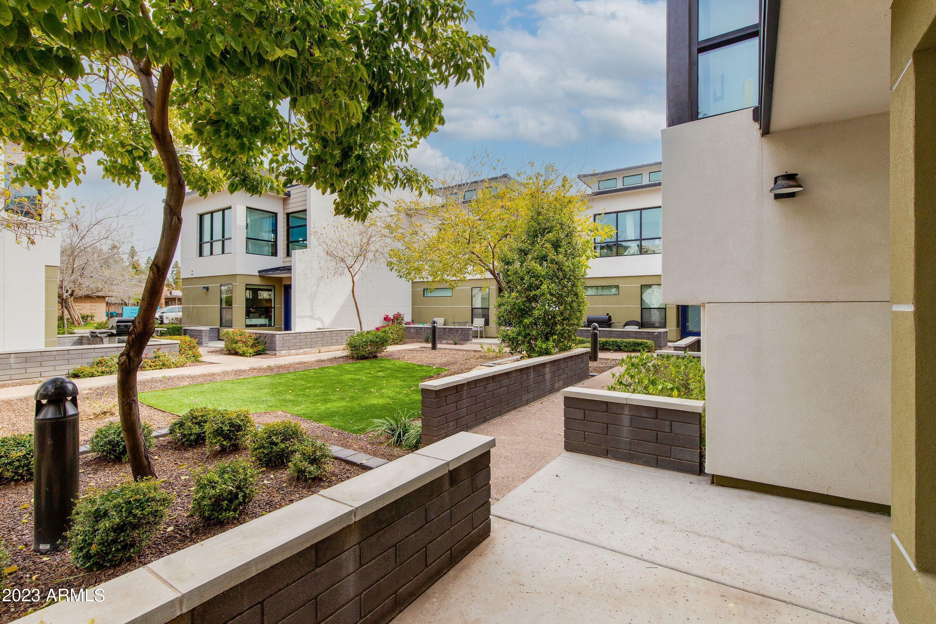 1301 W 4th Street, 1007