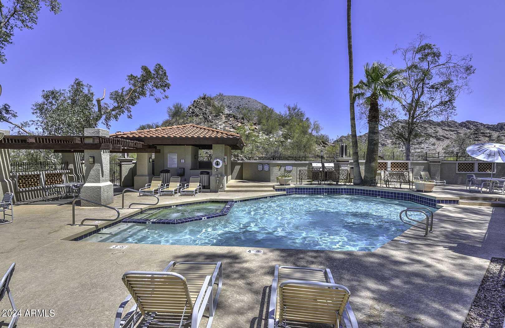 7557 N DREAMY DRAW Drive, 184