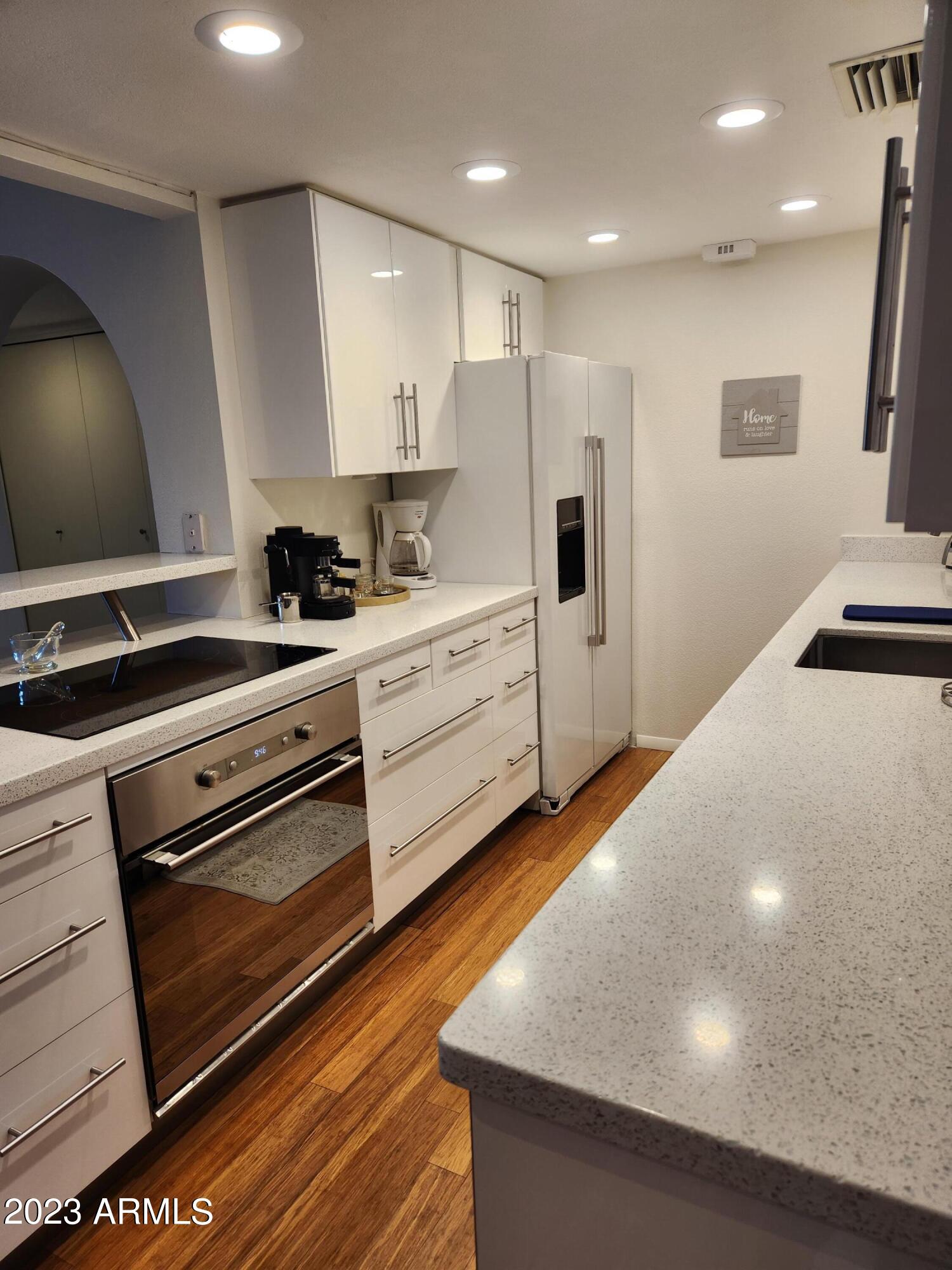7557 N DREAMY DRAW Drive, 184
