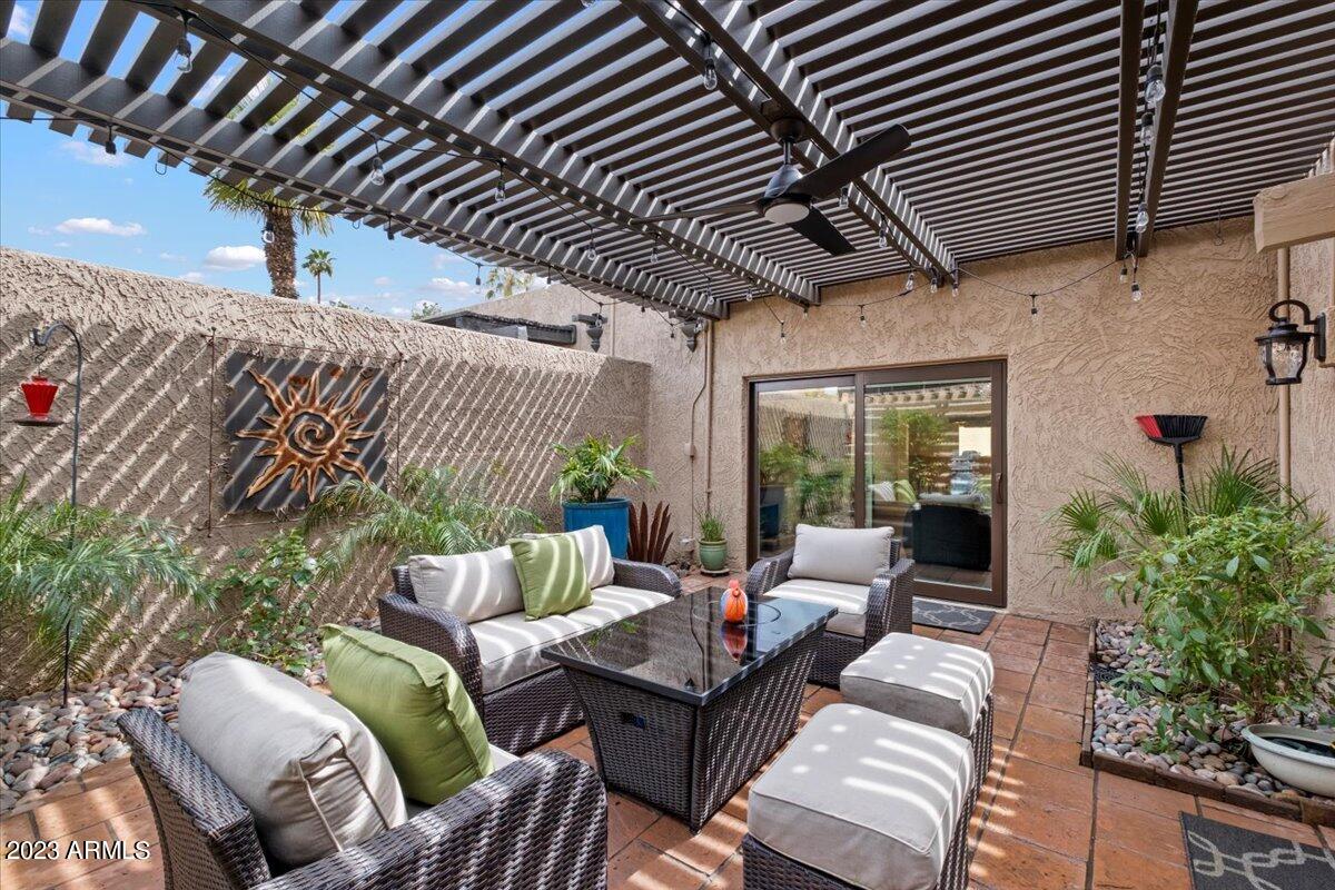 8100 E Vía Del Arbor