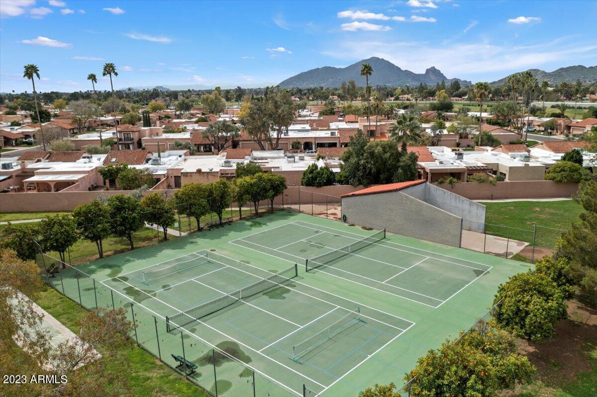 8100 E Vía Del Arbor