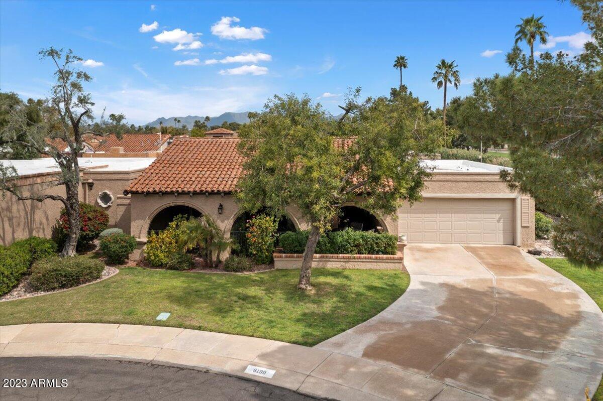 8100 E Vía Del Arbor