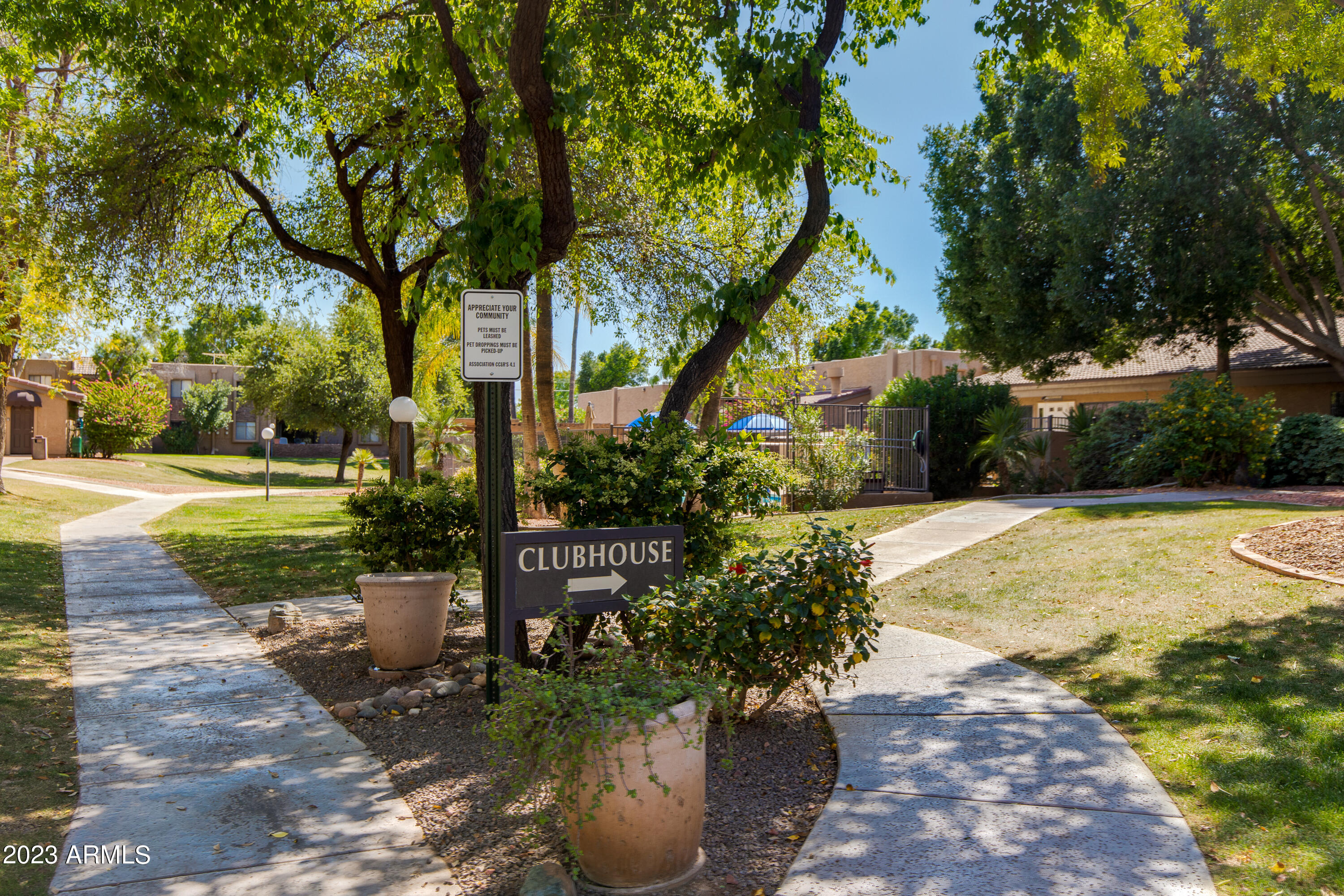 3825 E CAMELBACK Road, 216