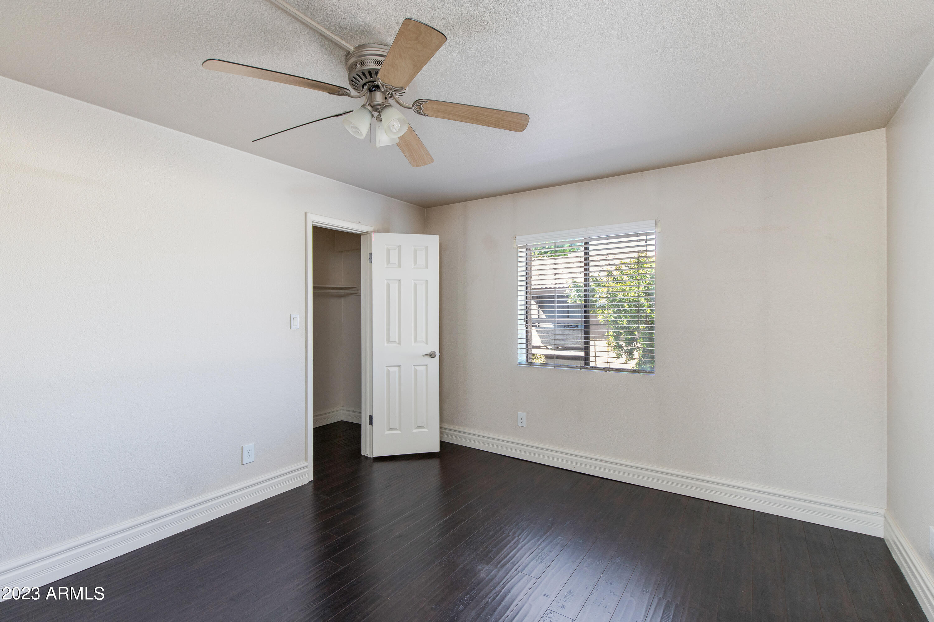 3825 E CAMELBACK Road, 216