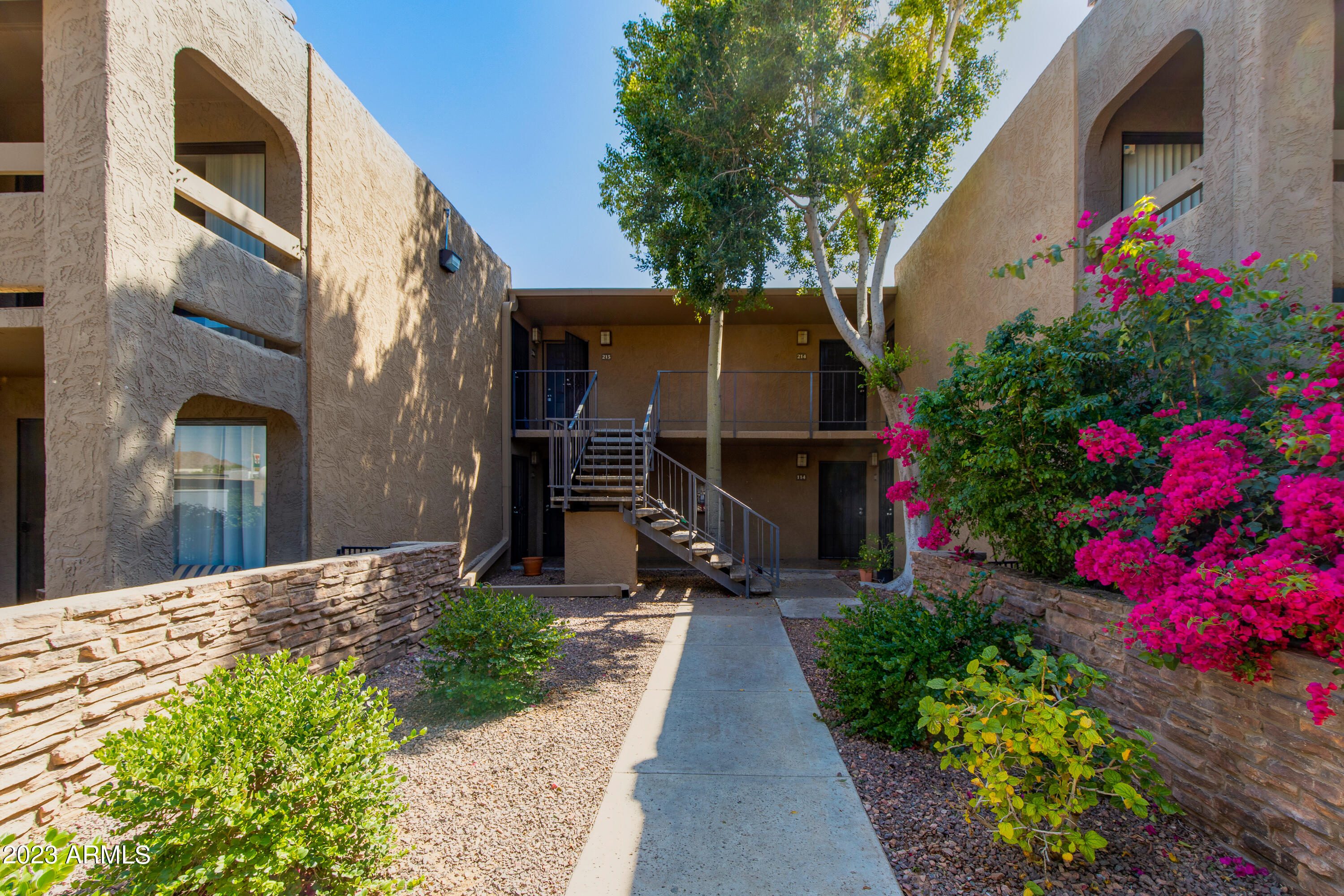 3825 E CAMELBACK Road, 216