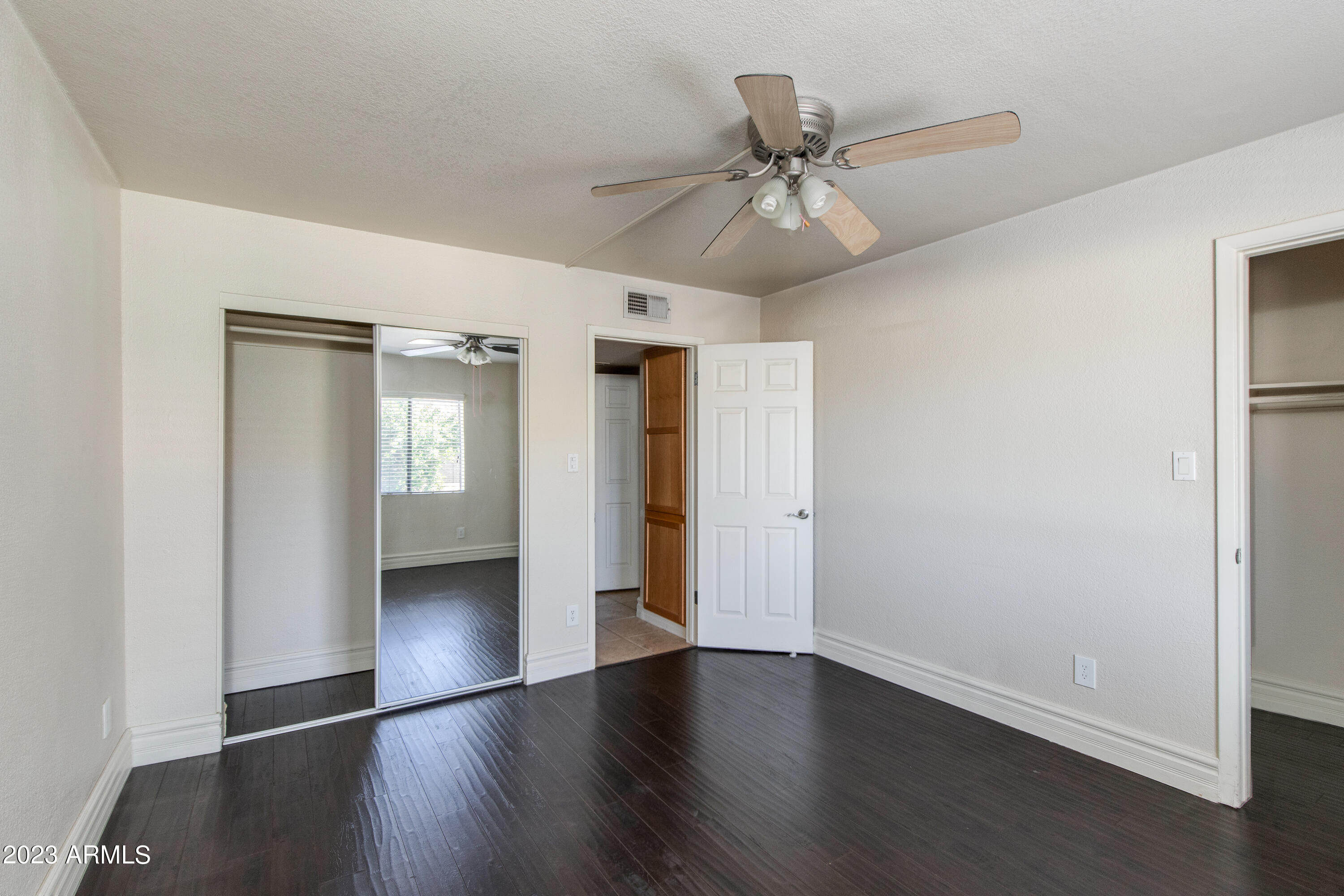 3825 E CAMELBACK Road, 216