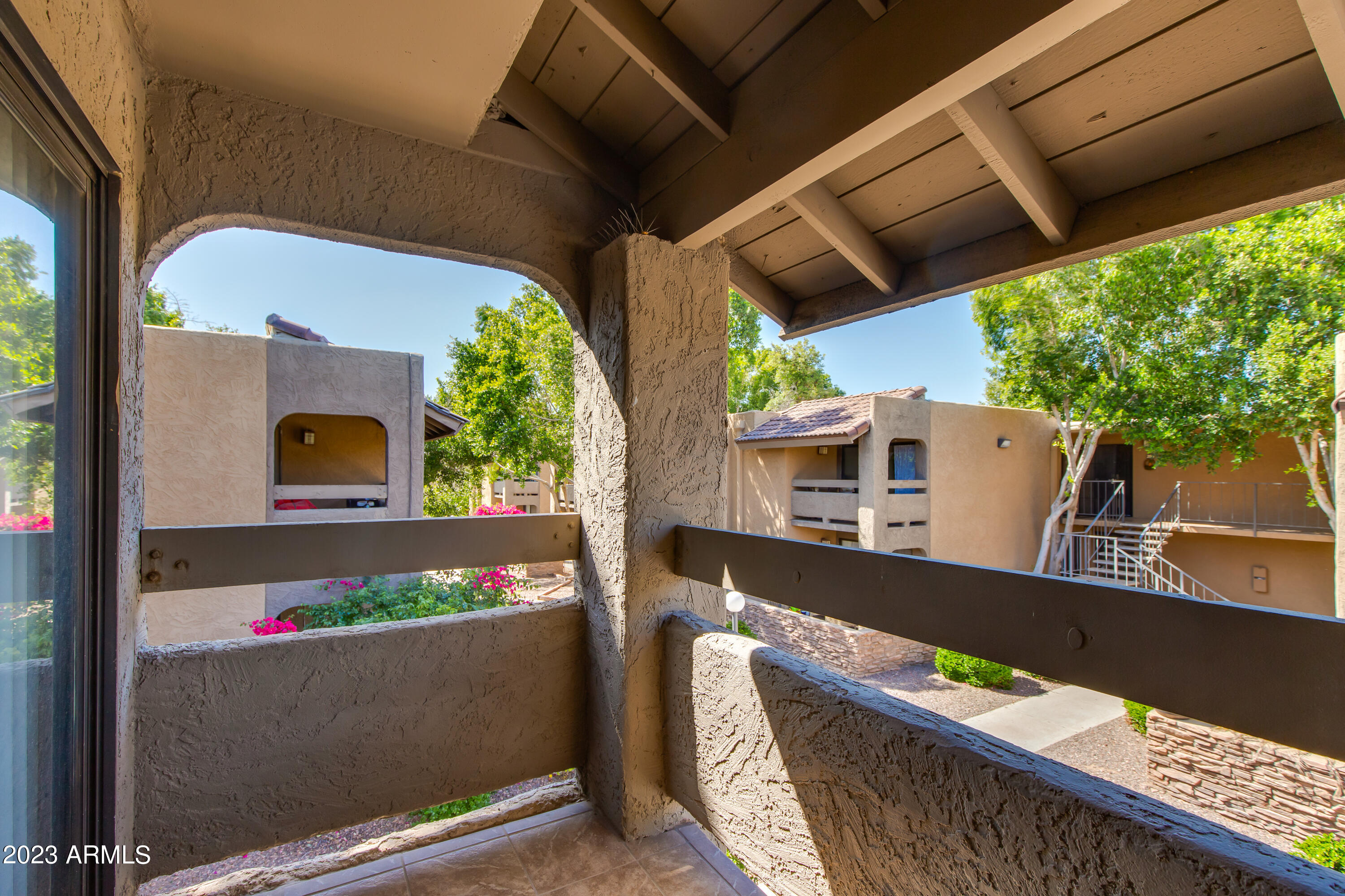 3825 E CAMELBACK Road, 216