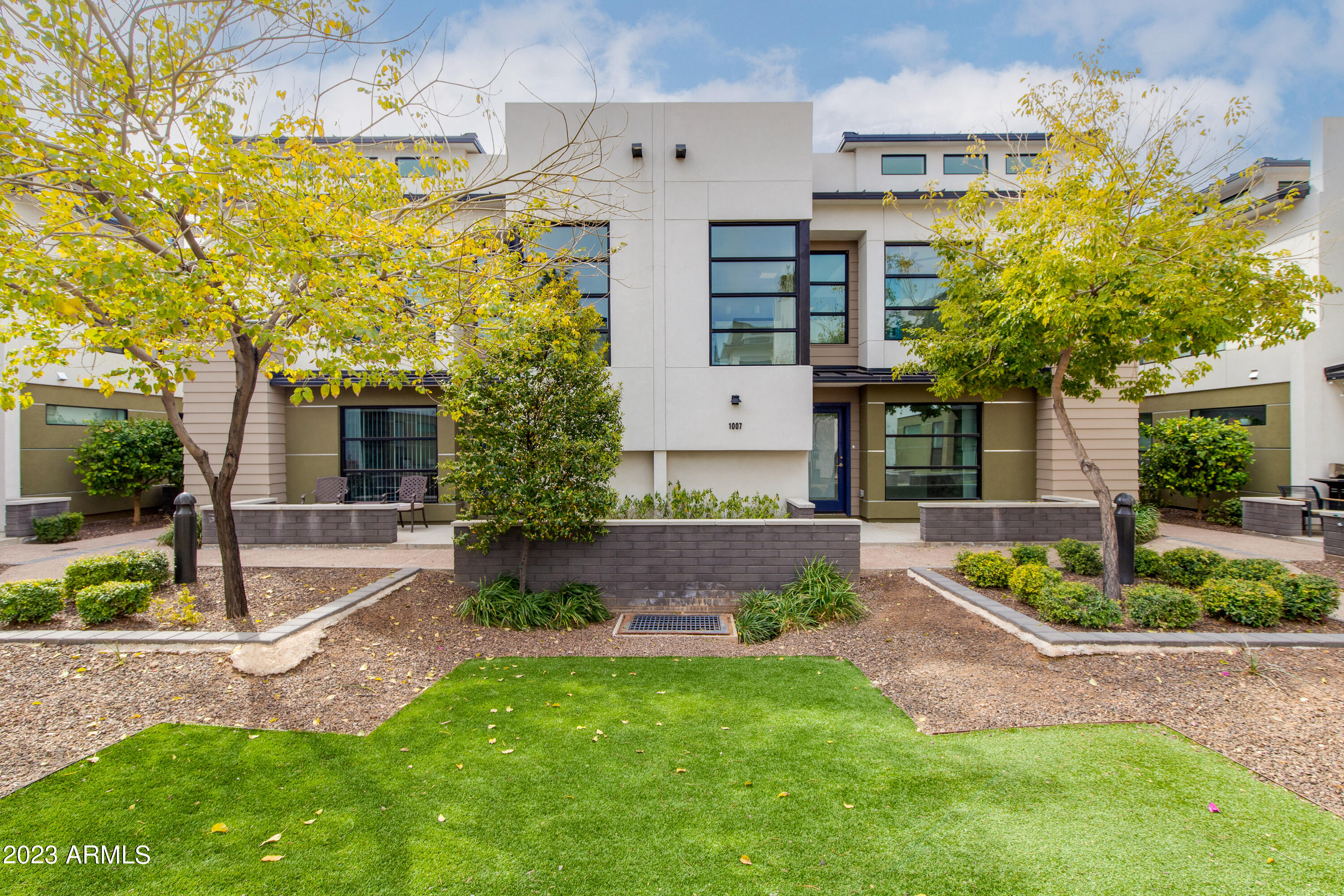 1301 W 4TH Street, 1003