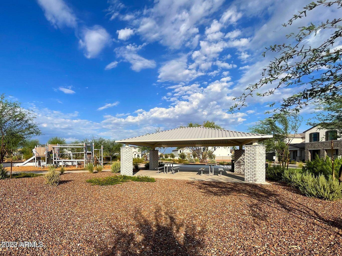5049 E ANDERSON Drive