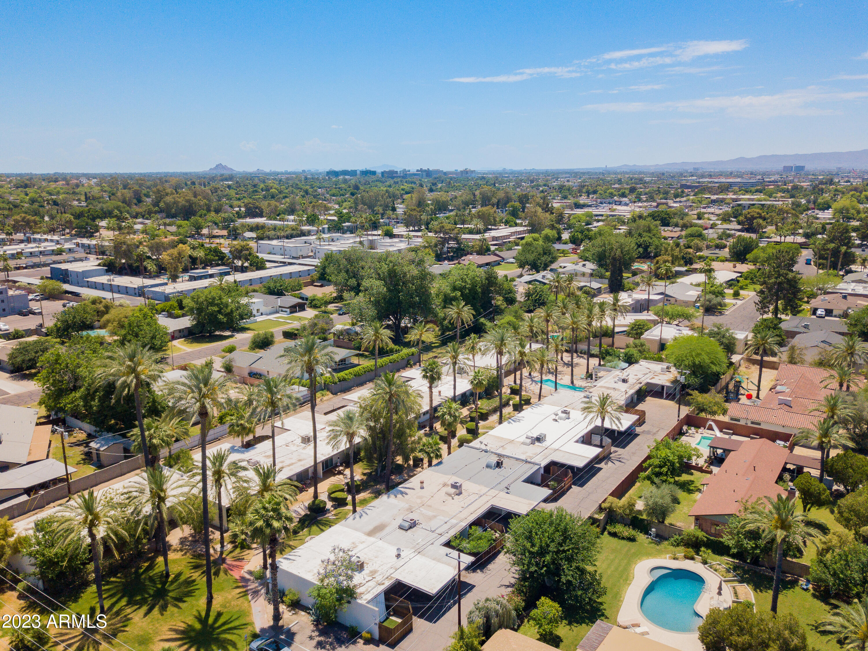 1441 E MARYLAND Avenue, 16