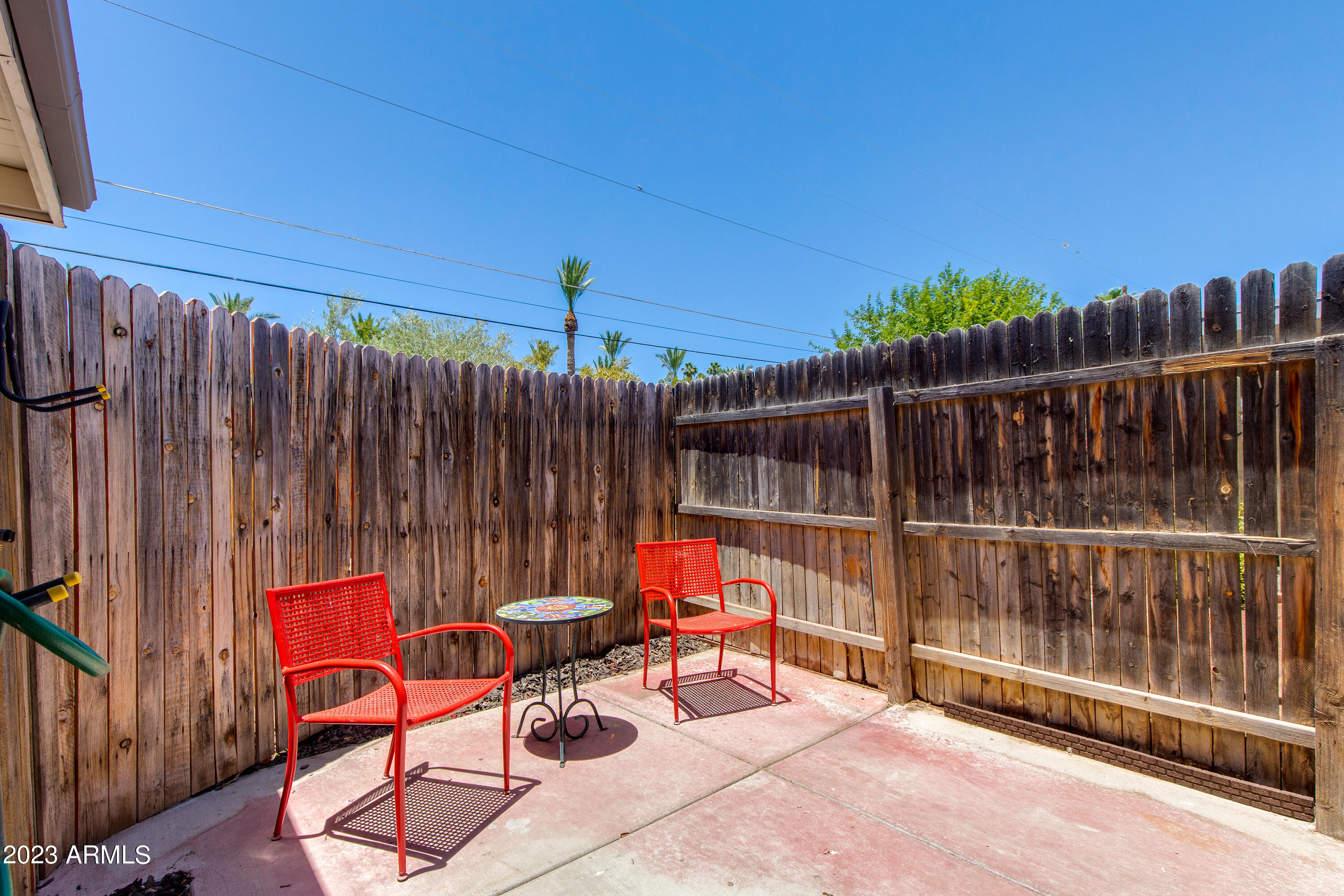 1441 E MARYLAND Avenue, 16