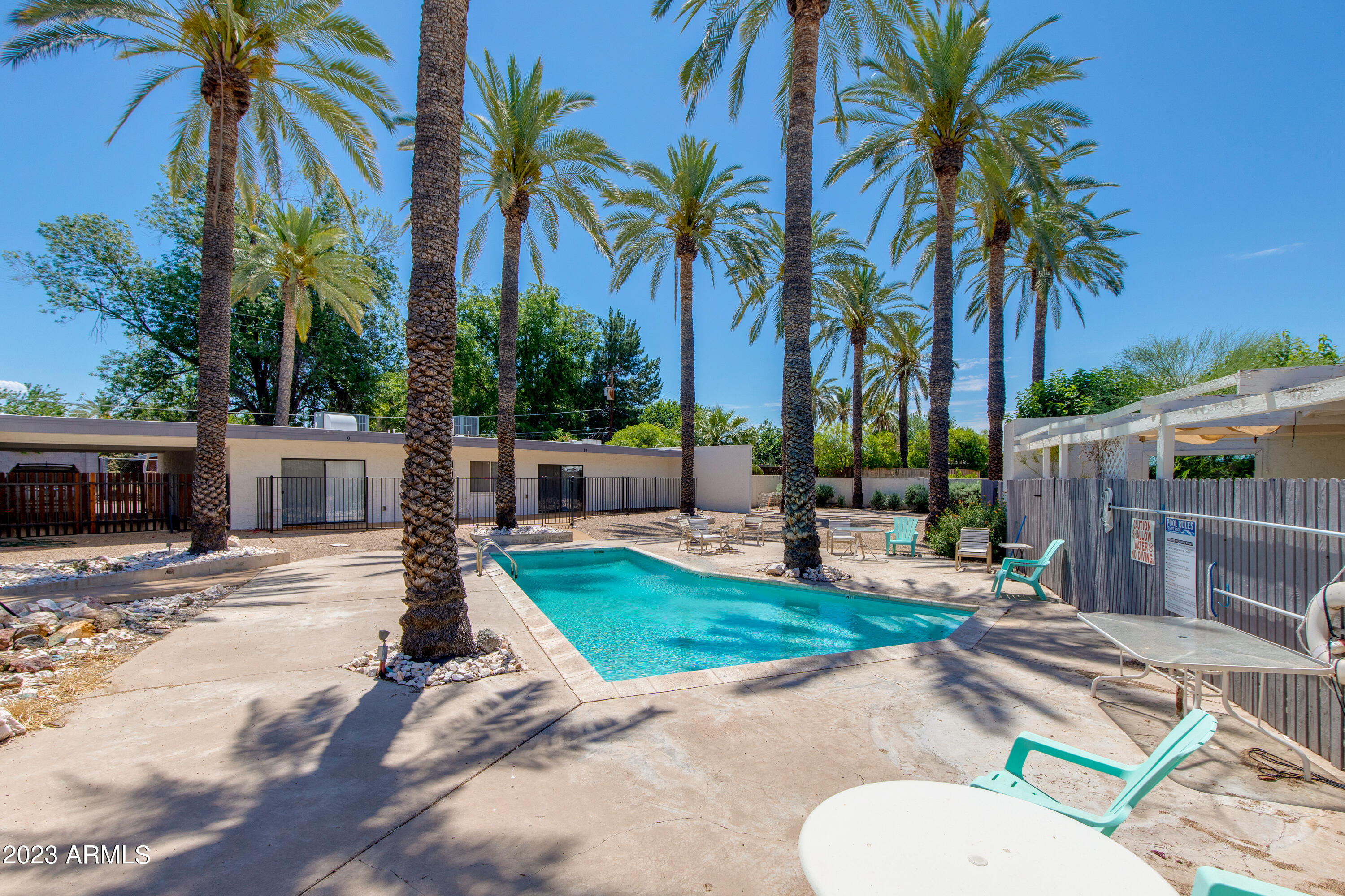 1441 E MARYLAND Avenue, 16