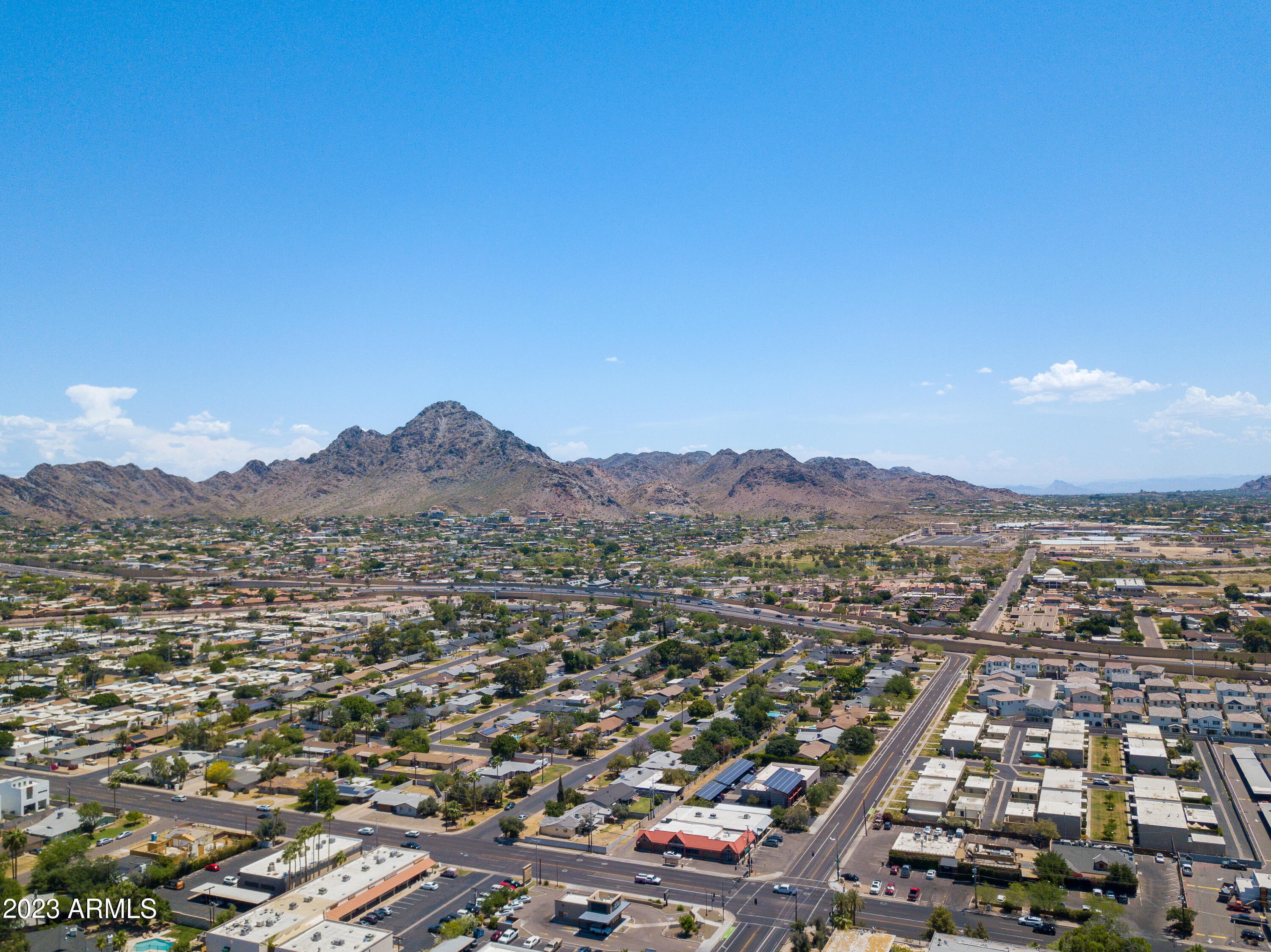 1441 E MARYLAND Avenue, 16