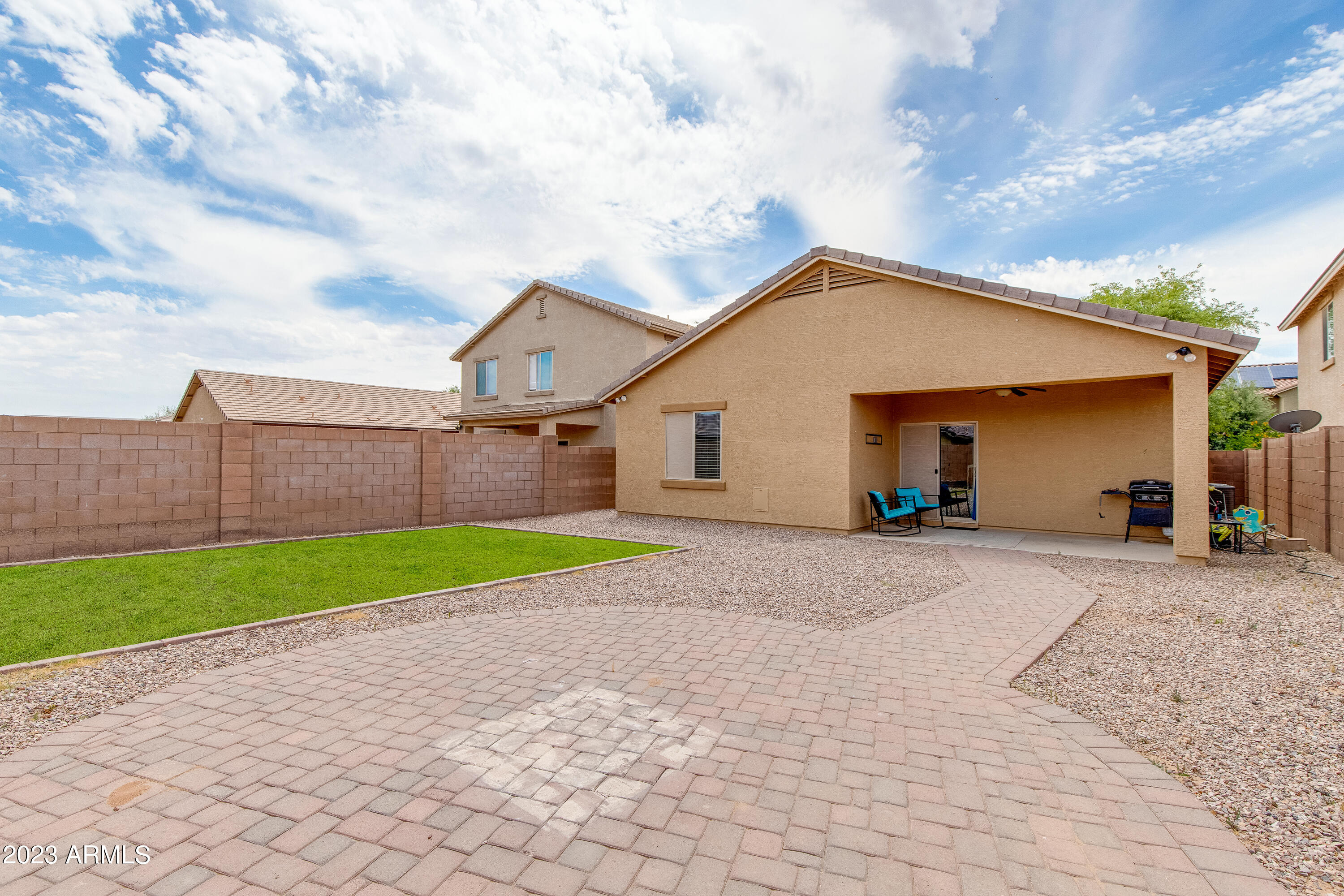 41184 W CAPISTRANO Drive