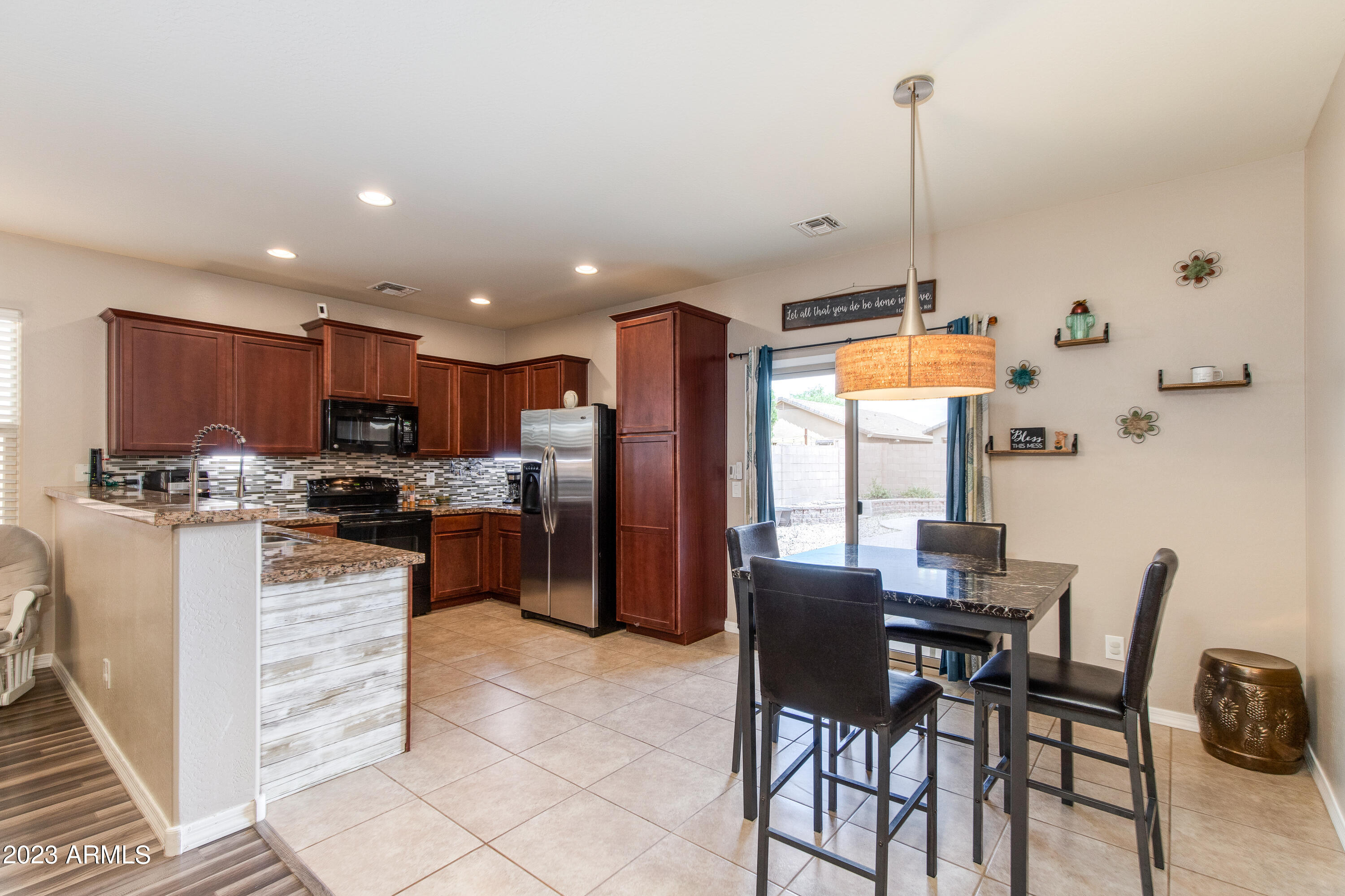 41184 W CAPISTRANO Drive