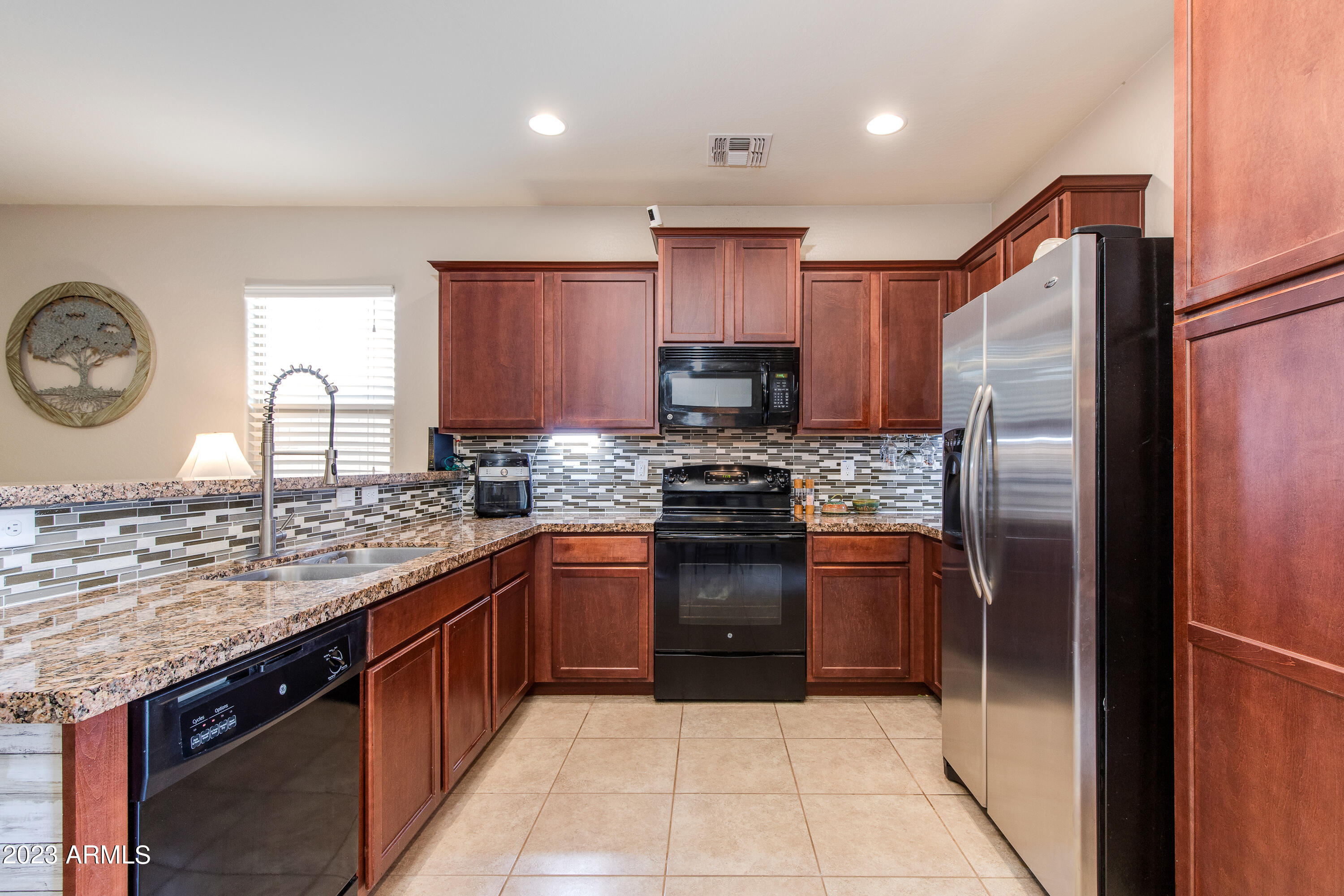 41184 W CAPISTRANO Drive