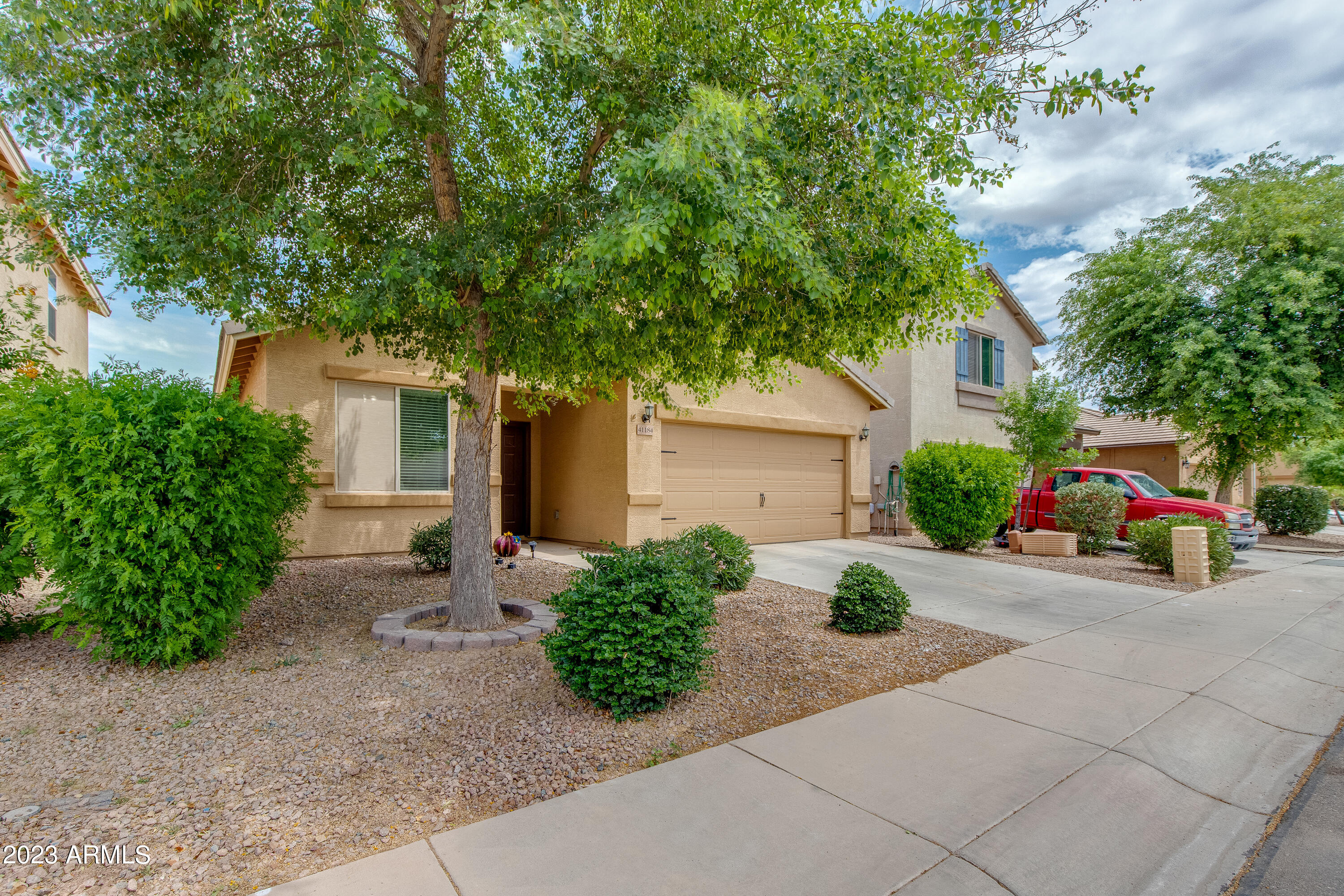 41184 W CAPISTRANO Drive