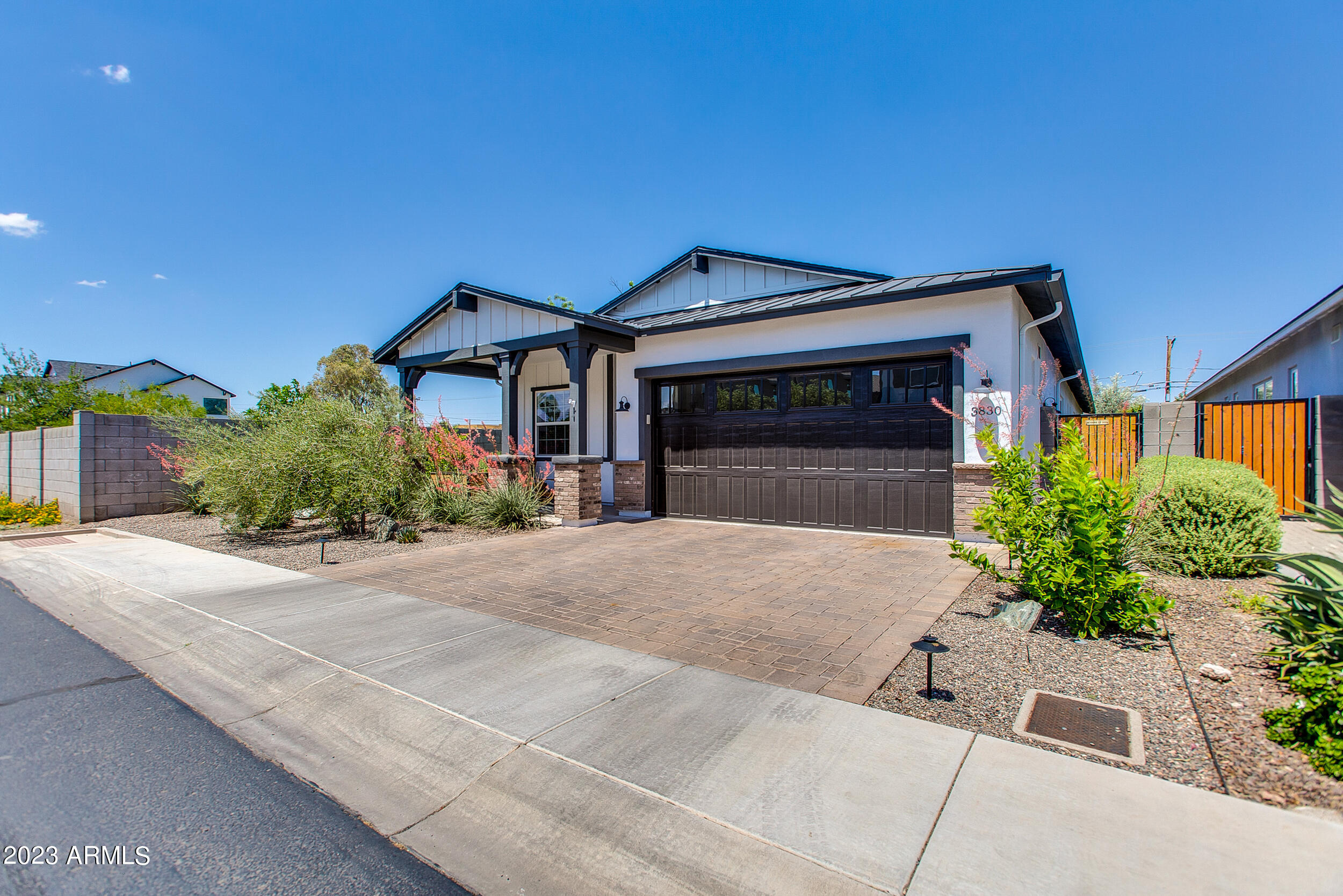 3830 E CRITTENDEN Lane