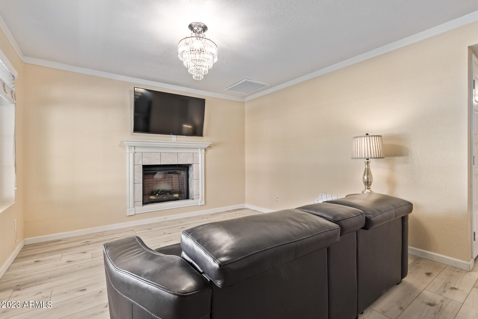 3228 E EMERALD Circle