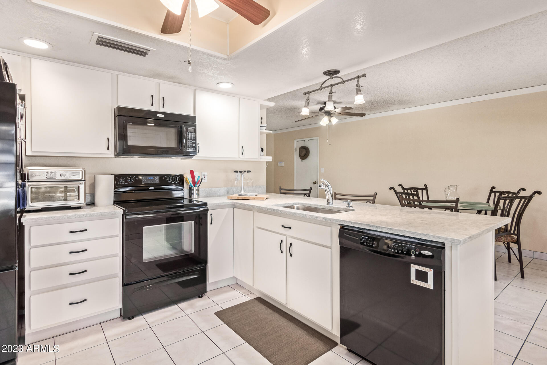 3228 E EMERALD Circle