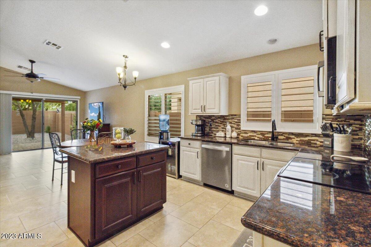 33554 N COBBLE STONE Drive