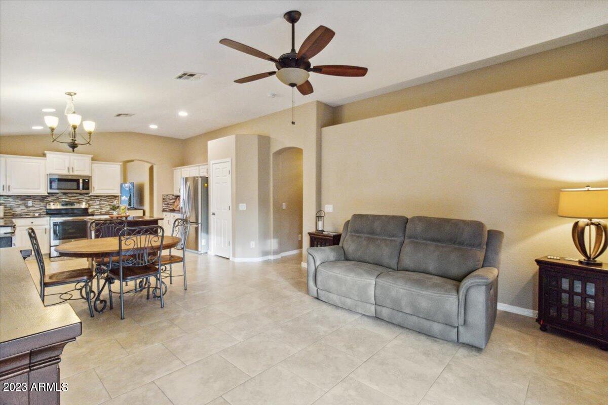 33554 N COBBLE STONE Drive