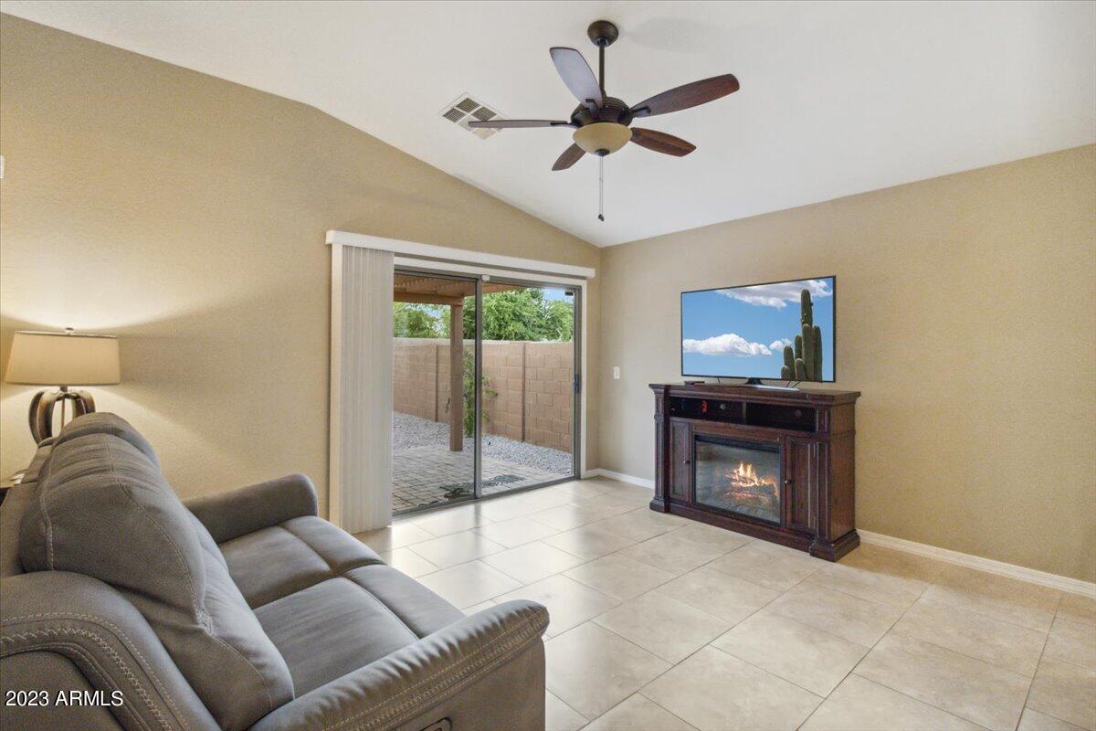 33554 N COBBLE STONE Drive