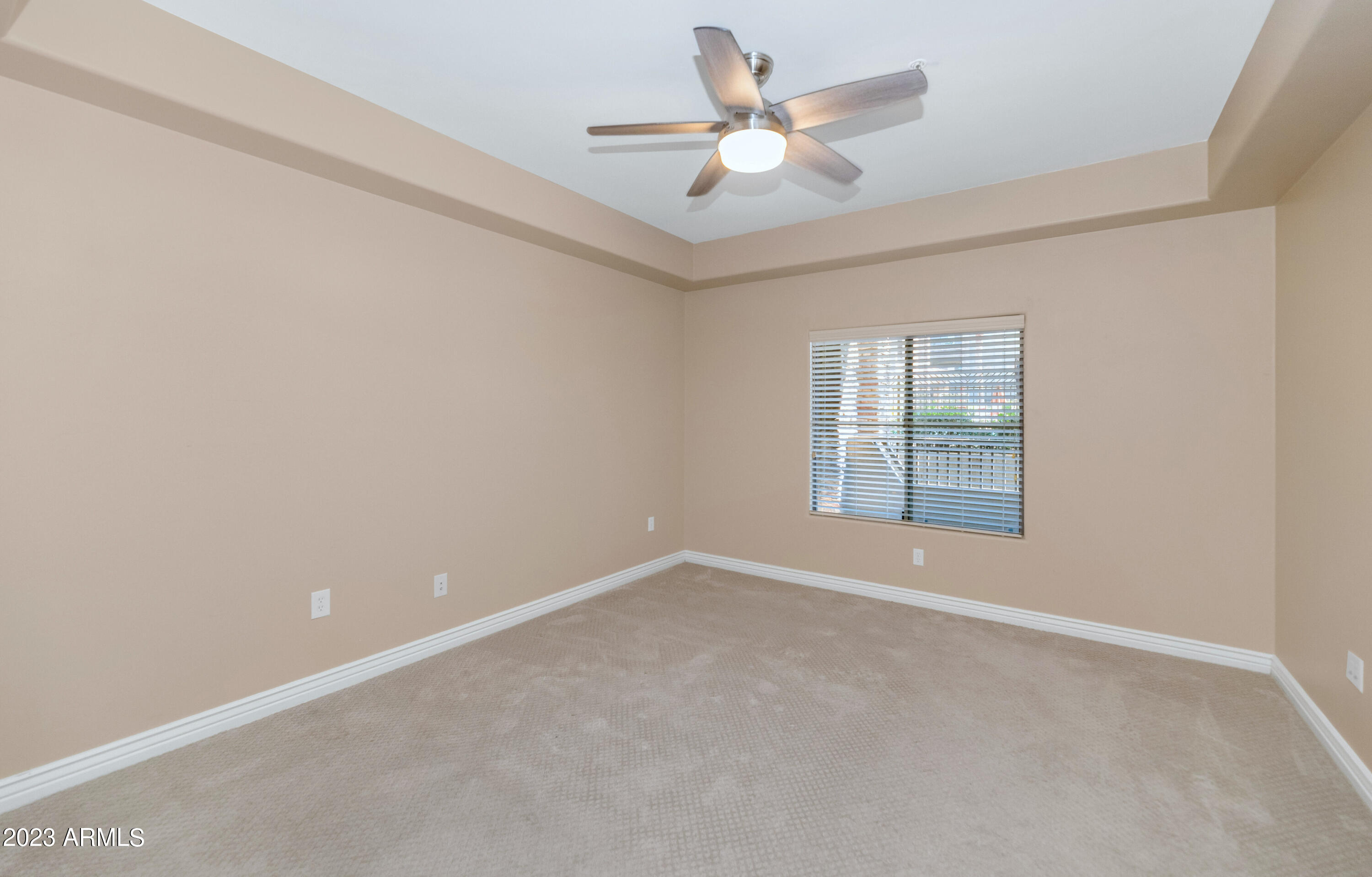 5450 E DEER VALLEY Drive, 1018